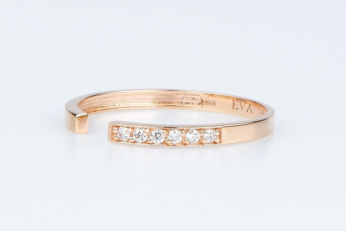 ARIA model, solid 18K pink gold ring adorned with 7 round brilliant synthetic diamonds of 0.07 carats. (0.01 ct each.)

• Carats: 0.07 ct total

• Color: DEF

• Clarity: VS

• 1 grams

• Available sizes (EU): 49 to 56, free size adjustment.

•