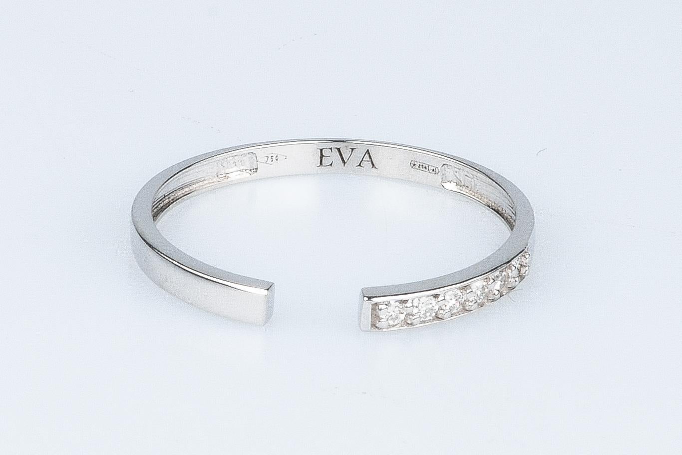 Women's EVA certified Aria 0.07 carat round brillant synthetic diamond white gold ring For Sale