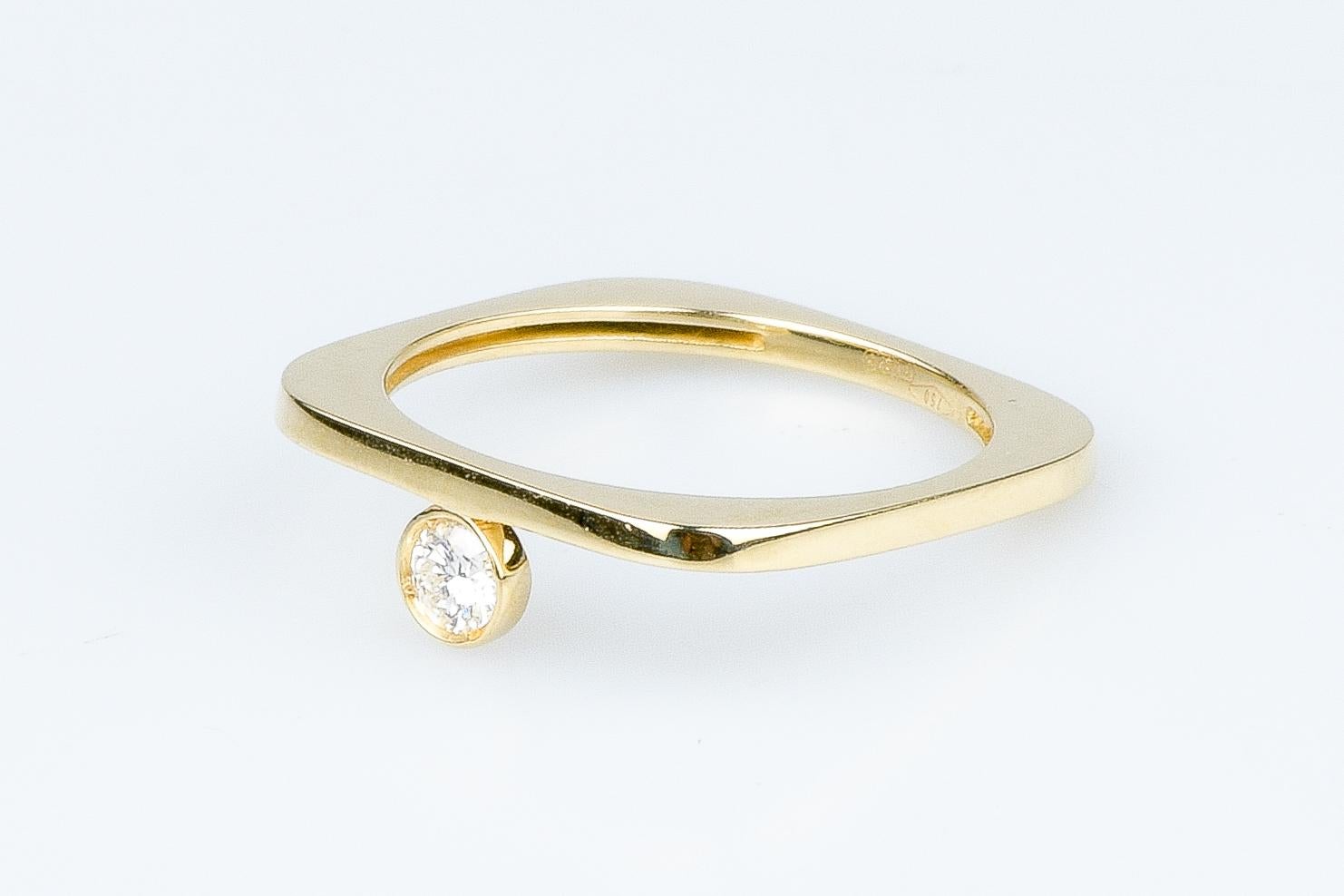 EVA-zertifizierter Livia-Ring aus Gelbgold mit rundem, brillantem synthetischem Diamanten von 0,15 Karat im Zustand „Neu“ im Angebot in Monte-Carlo, MC