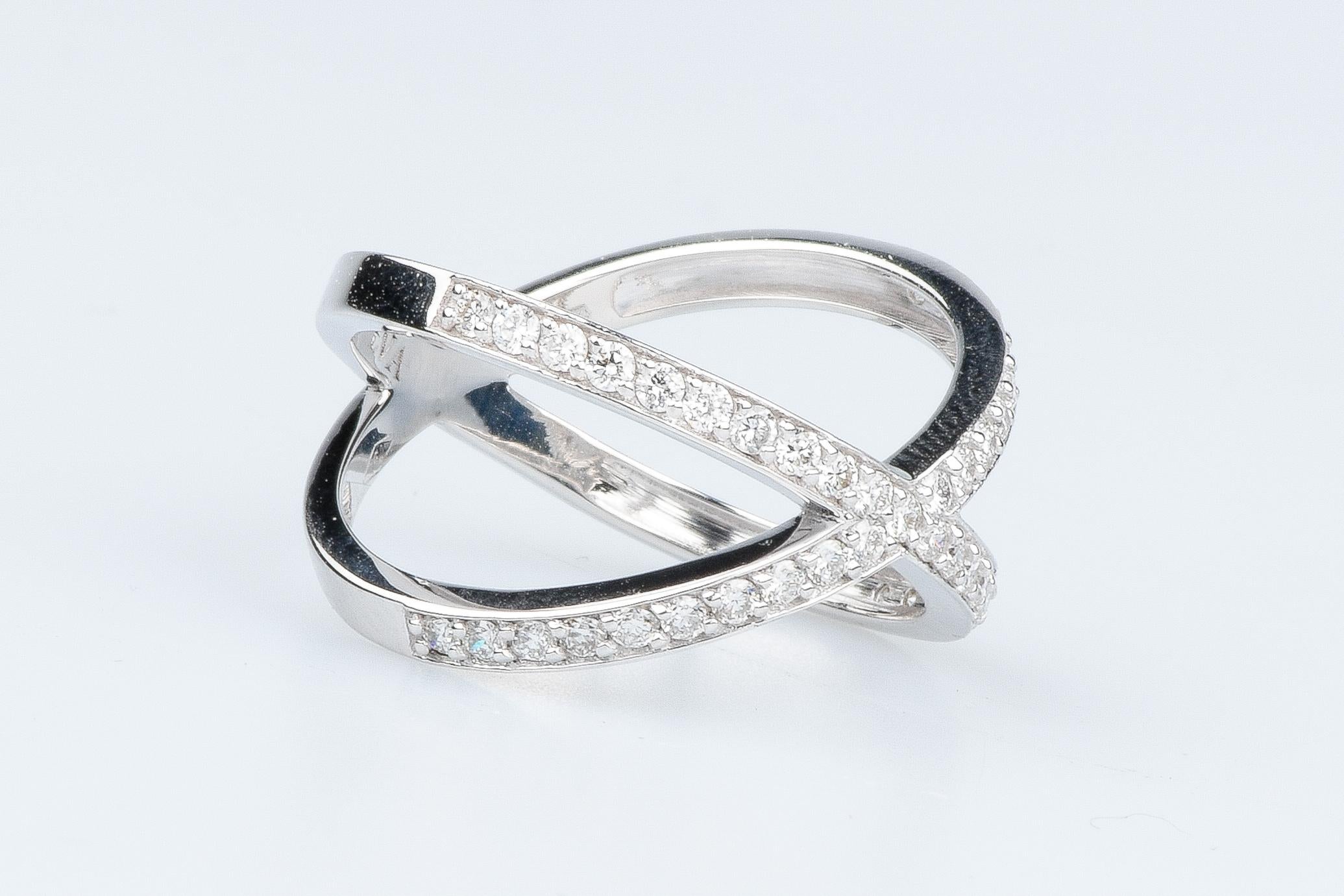 EVA certified Oriana 0.41 carat round brillant synthetic diamond white gold ring For Sale 1