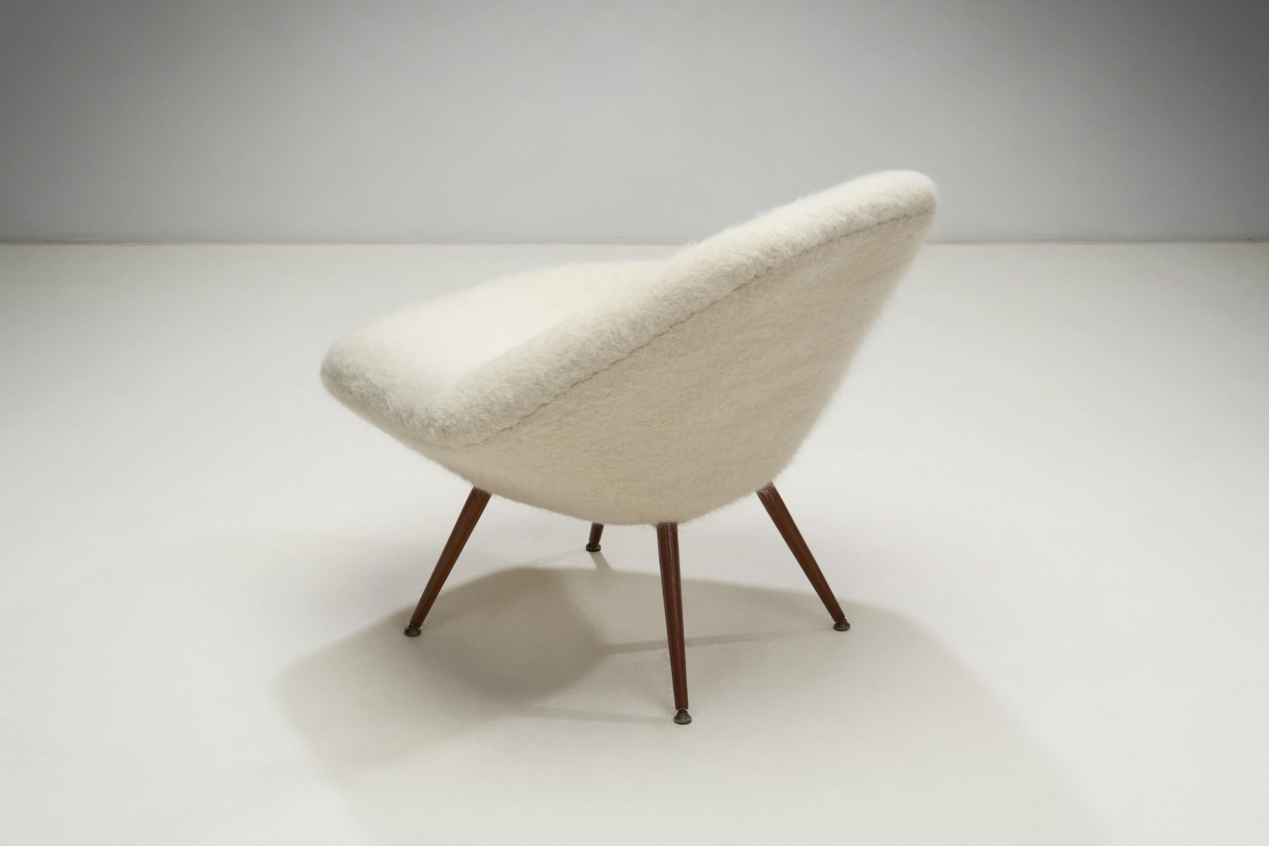 Milieu du XXe siècle Chaise 