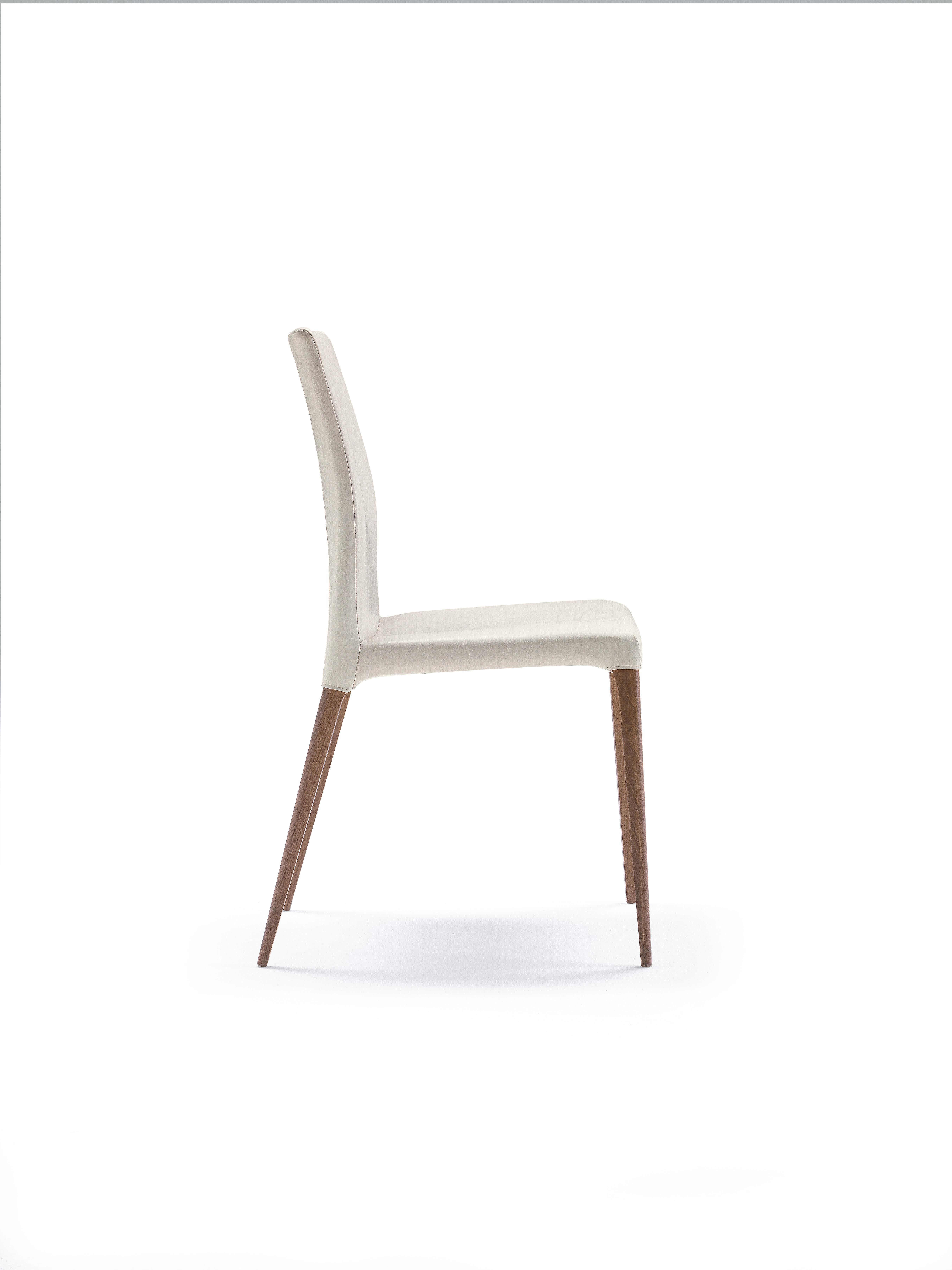 Modern Eva Chair in Ash and White Leather by Studio Tecnico Pacini & Cappellini For Sale