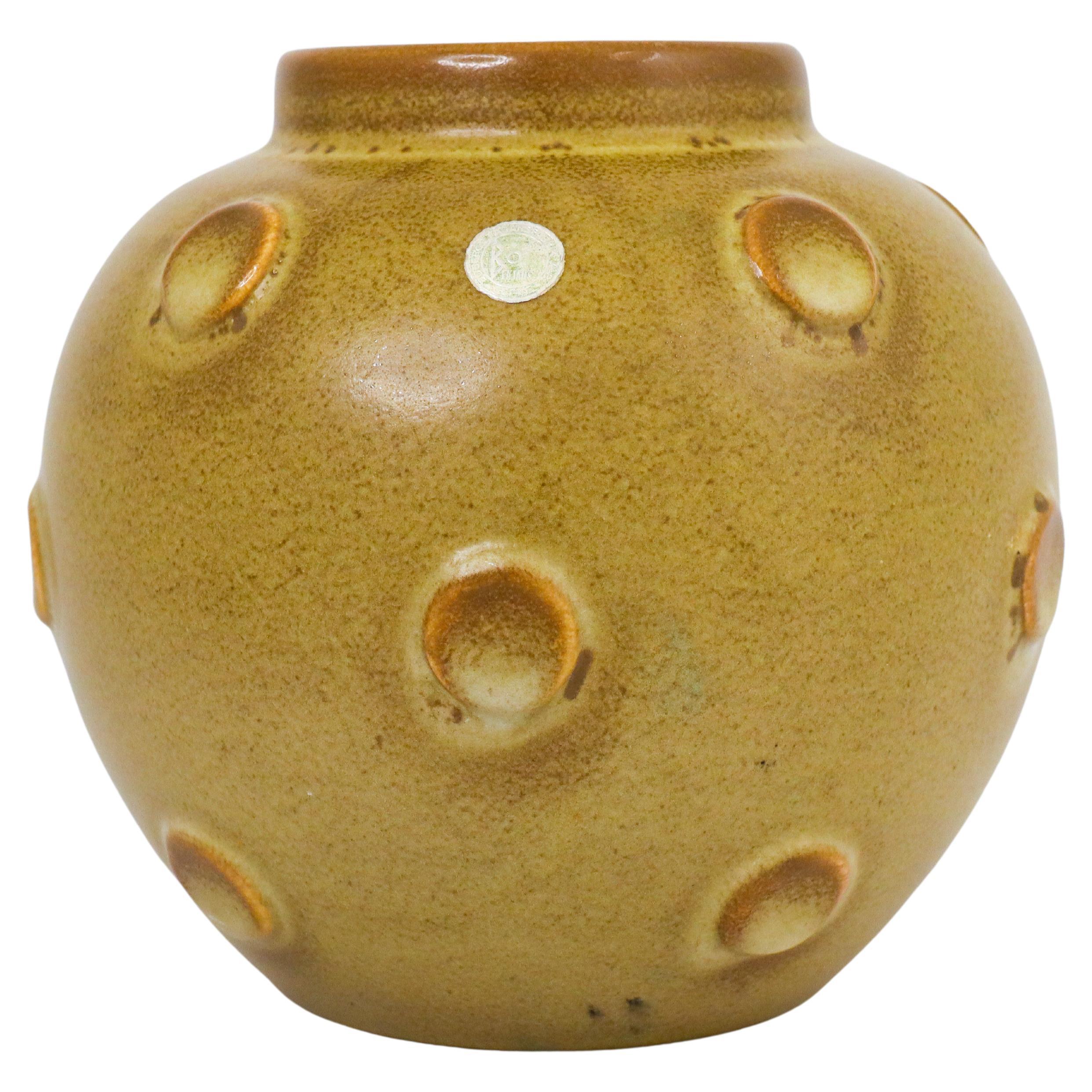 Eva Jancke-Björk - Round, Dark Yellow Vase with relief - Bo Fajans 1940s For Sale