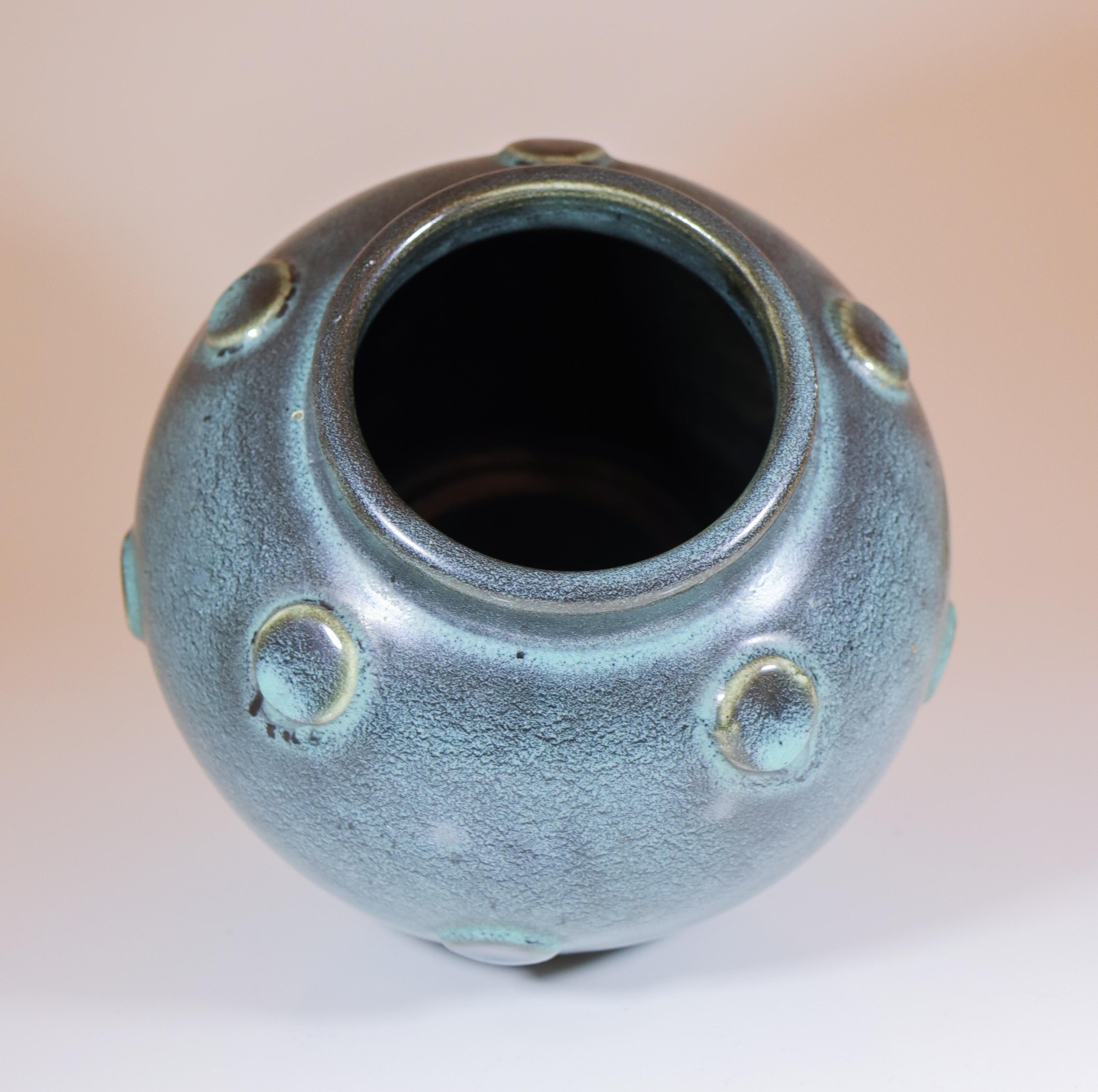 Eva Jancke-Björk - Vaso rotondo verde con rilievi - Bo Fajans 1940 in vendita 2