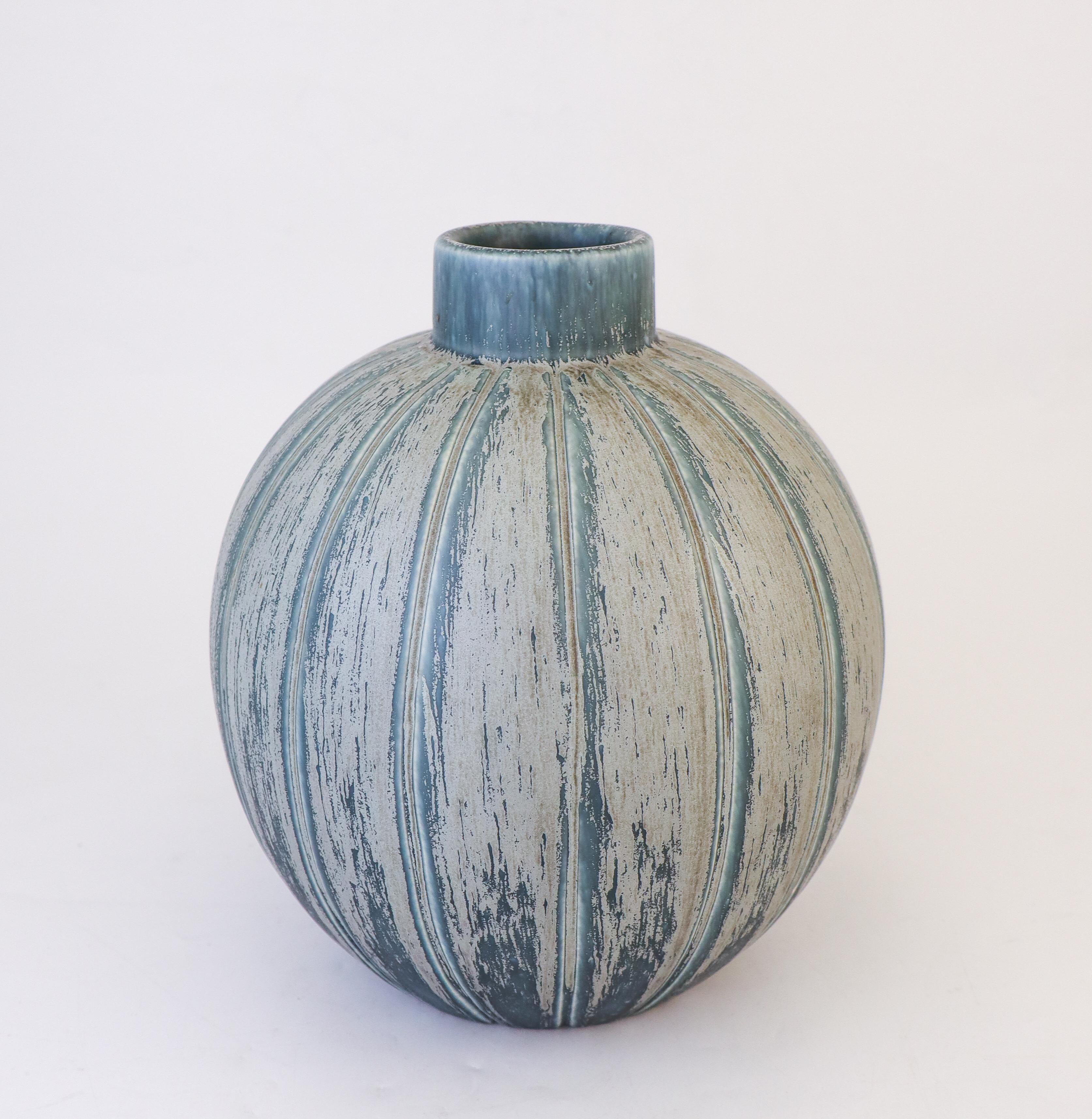 XX secolo Eva Jancke-Björk - Stupendo vaso in ceramica blu opaco Bo Fajans - Midcentury Design in vendita