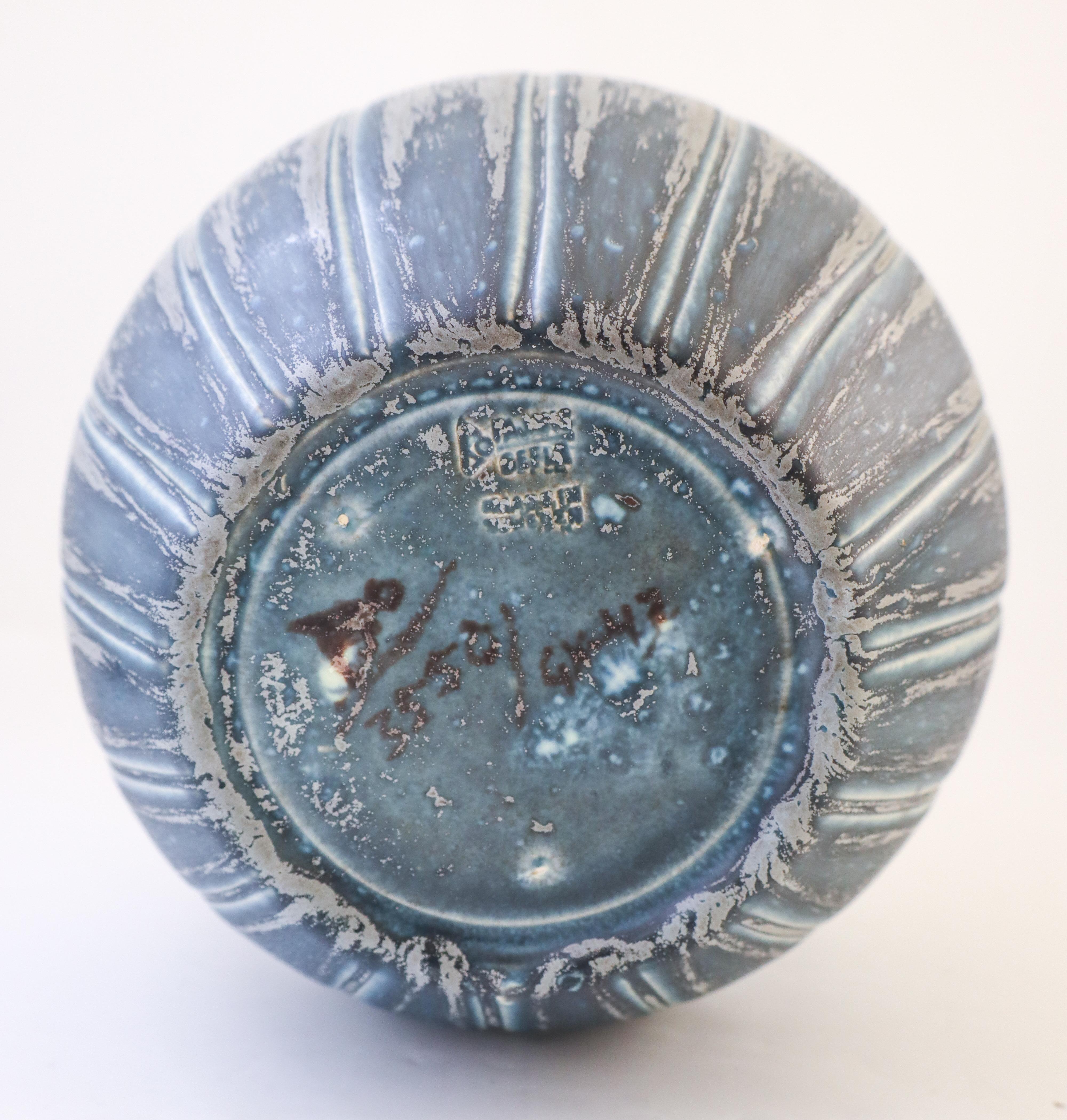 Eva Jancke-Björk - Stupendo vaso in ceramica blu opaco Bo Fajans - Midcentury Design in vendita 1