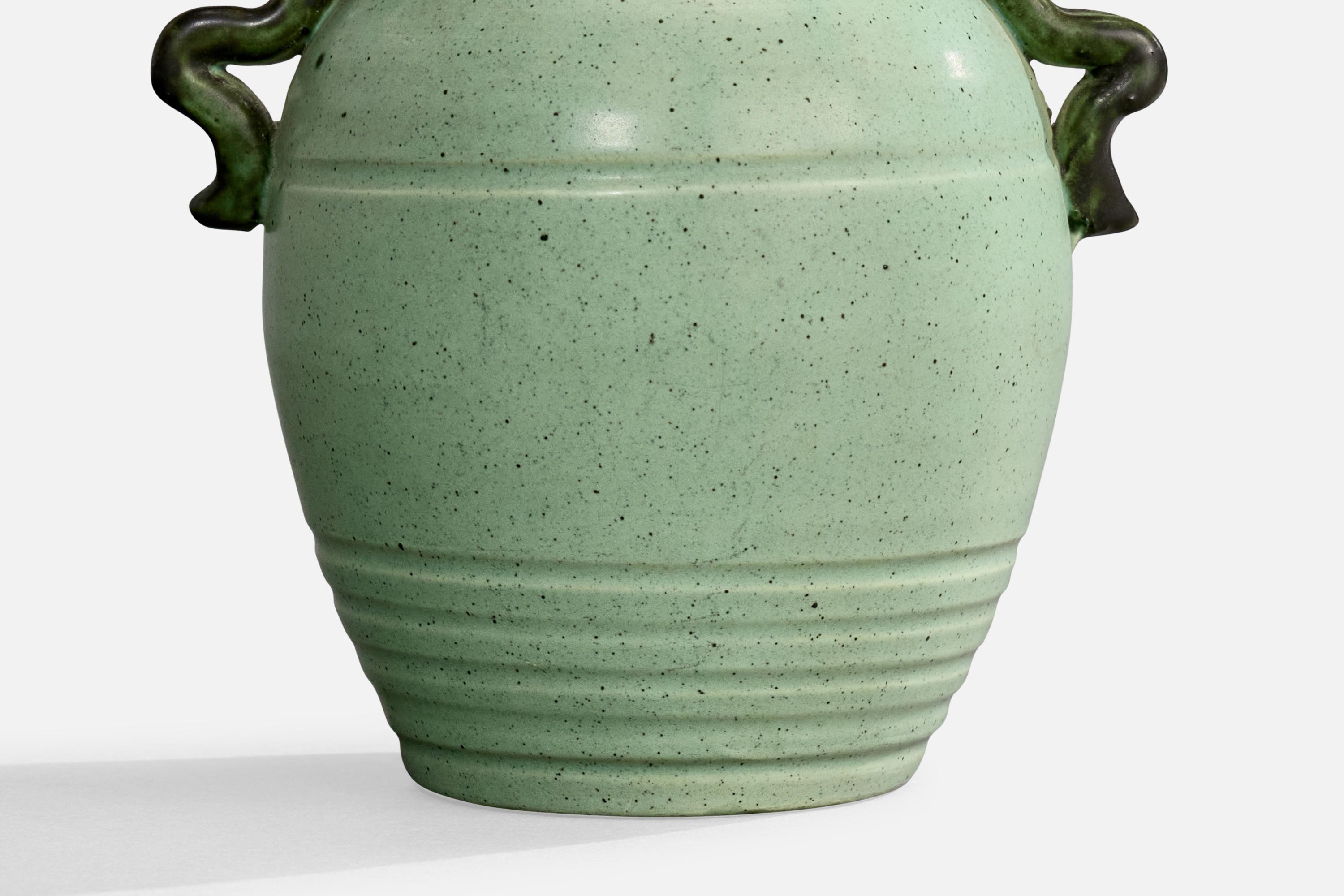 Metà XX secolo Eva Jancke-Björk, Vaso, Ceramica, Svezia, anni '1930 in vendita