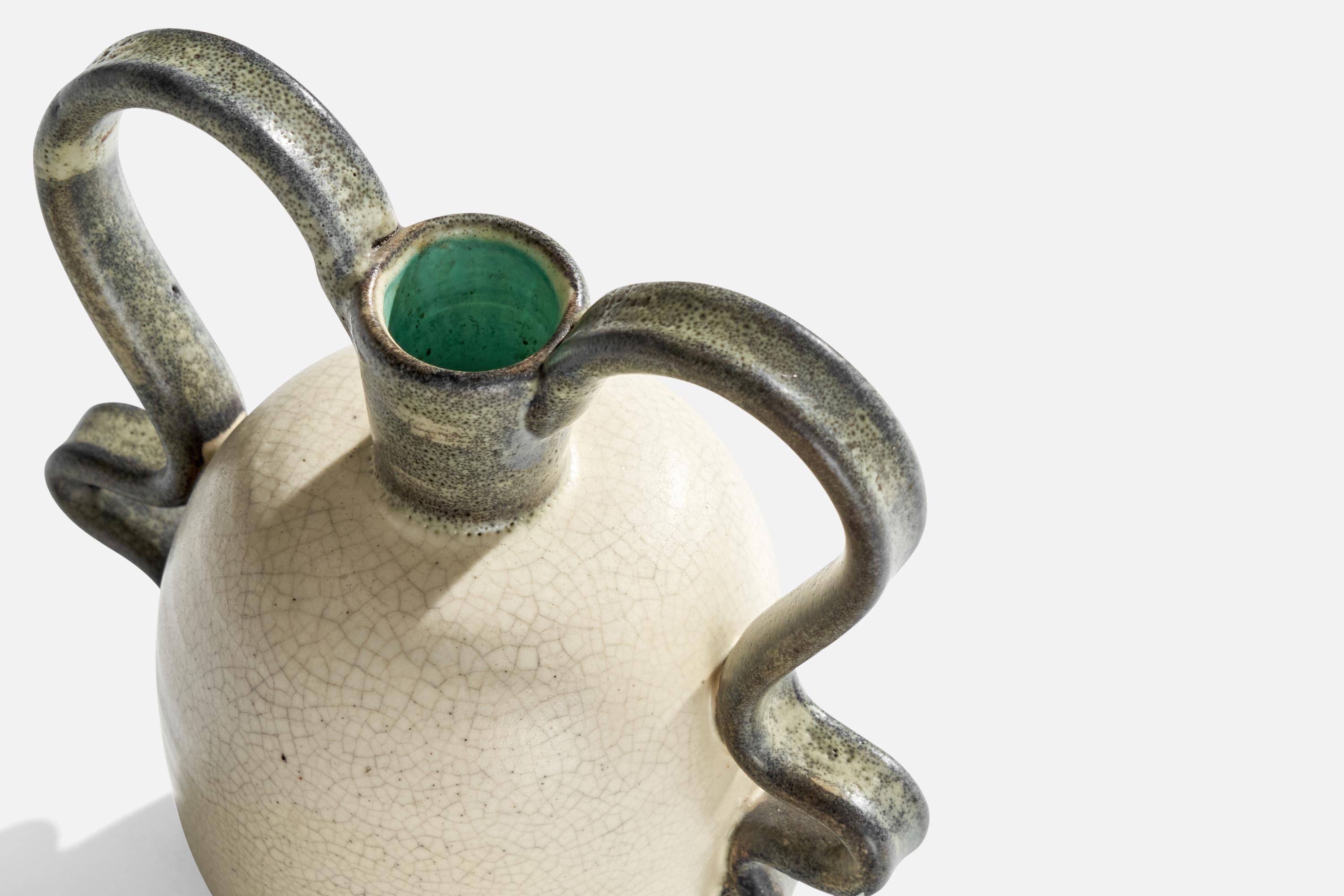Eva Jancke-Björk, Vase, Ceramic, Sweden, 1940s In Good Condition For Sale In High Point, NC