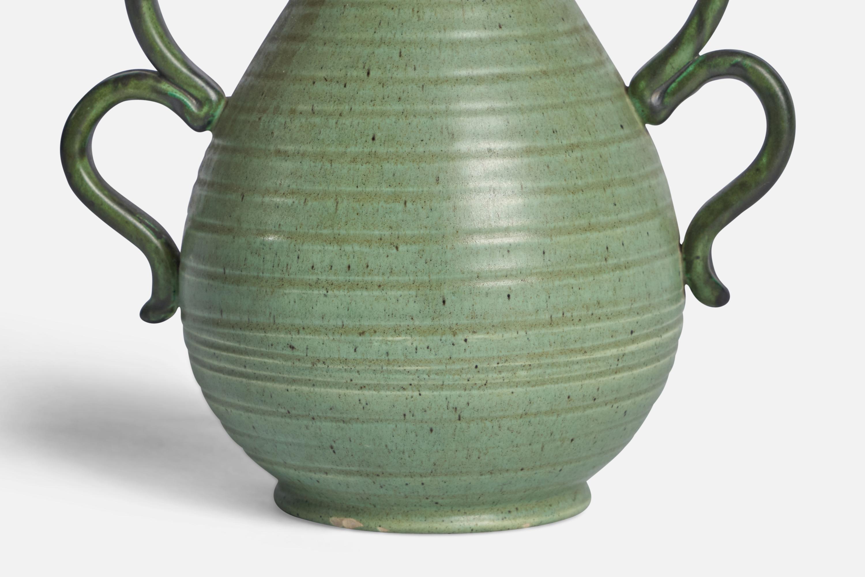 Eva Jancke-Björk, Vase, Earthenware, Sweden, 1940s In Good Condition For Sale In High Point, NC