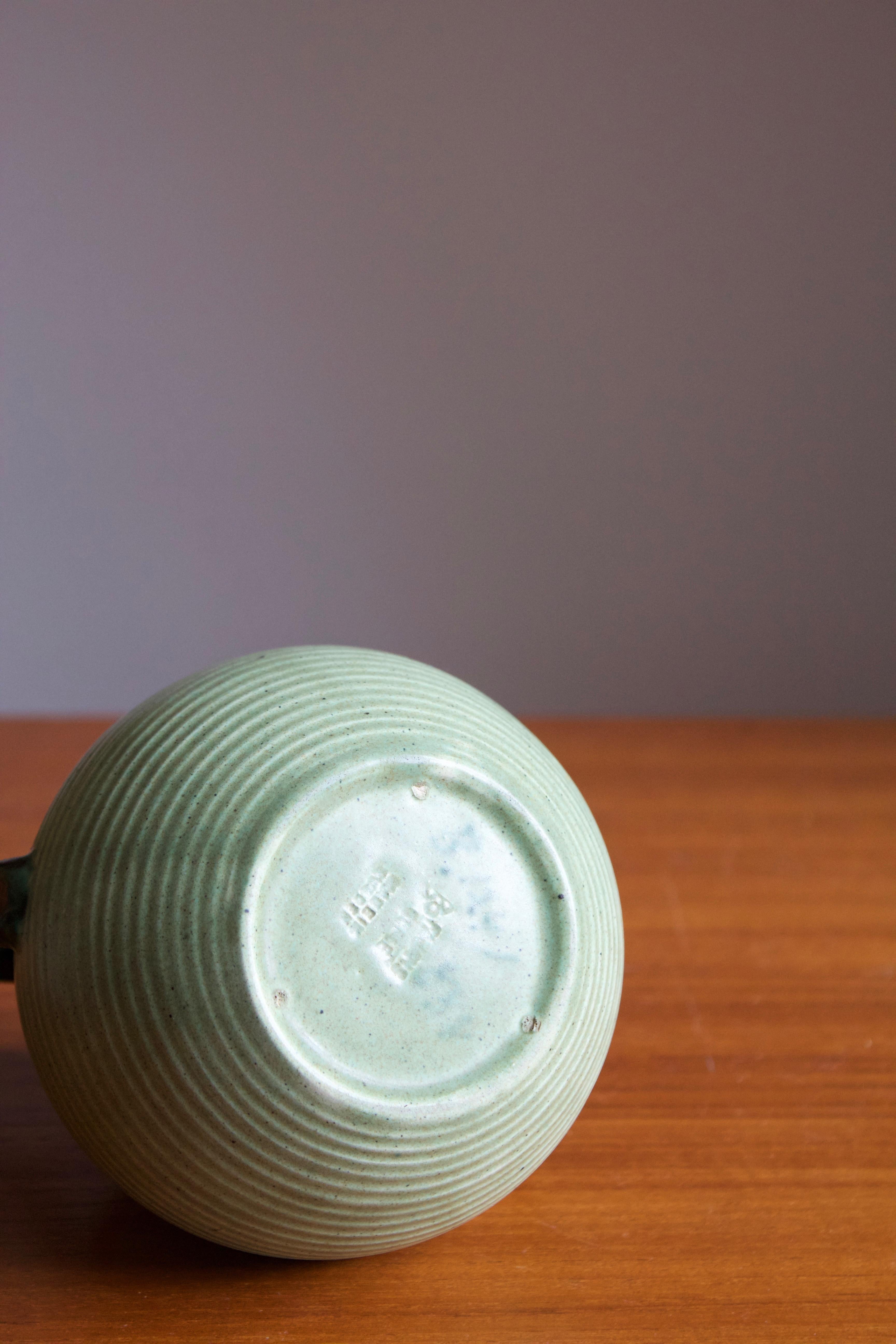 Eva Jancke Björk, Vase, Green Glaze Ceramic, for Bo Fajans, Sweden, 1948 In Good Condition In High Point, NC