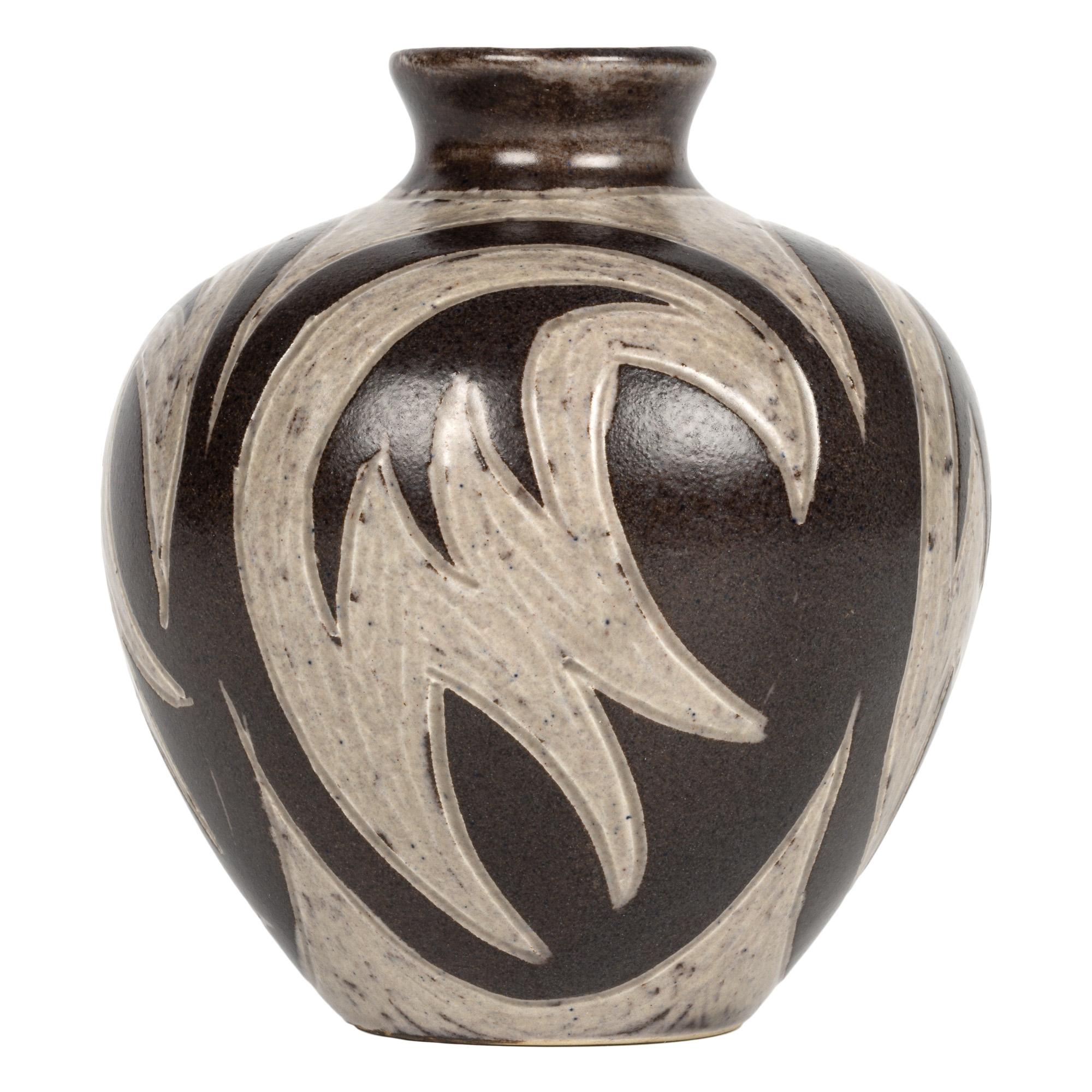 Eva & Johannes Andersen Mid-Century Danish Sgraffito Art Pottery Vase For Sale 4