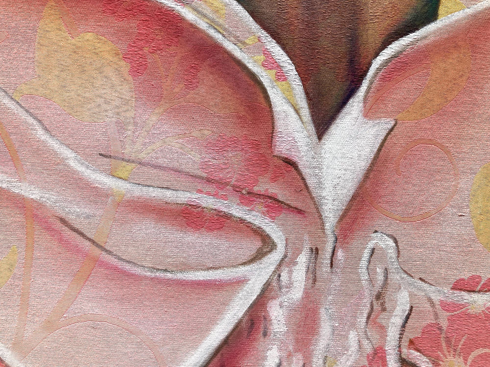 Questo pezzo raffigura una modella che indossa un abito Haute Couture.  Realizzato con bellissimi colori espressivi e un design distintivo, questo pezzo sprigiona energia e una bellezza romantica. Dipinto a olio su un tessuto DG unico, l'artista ha