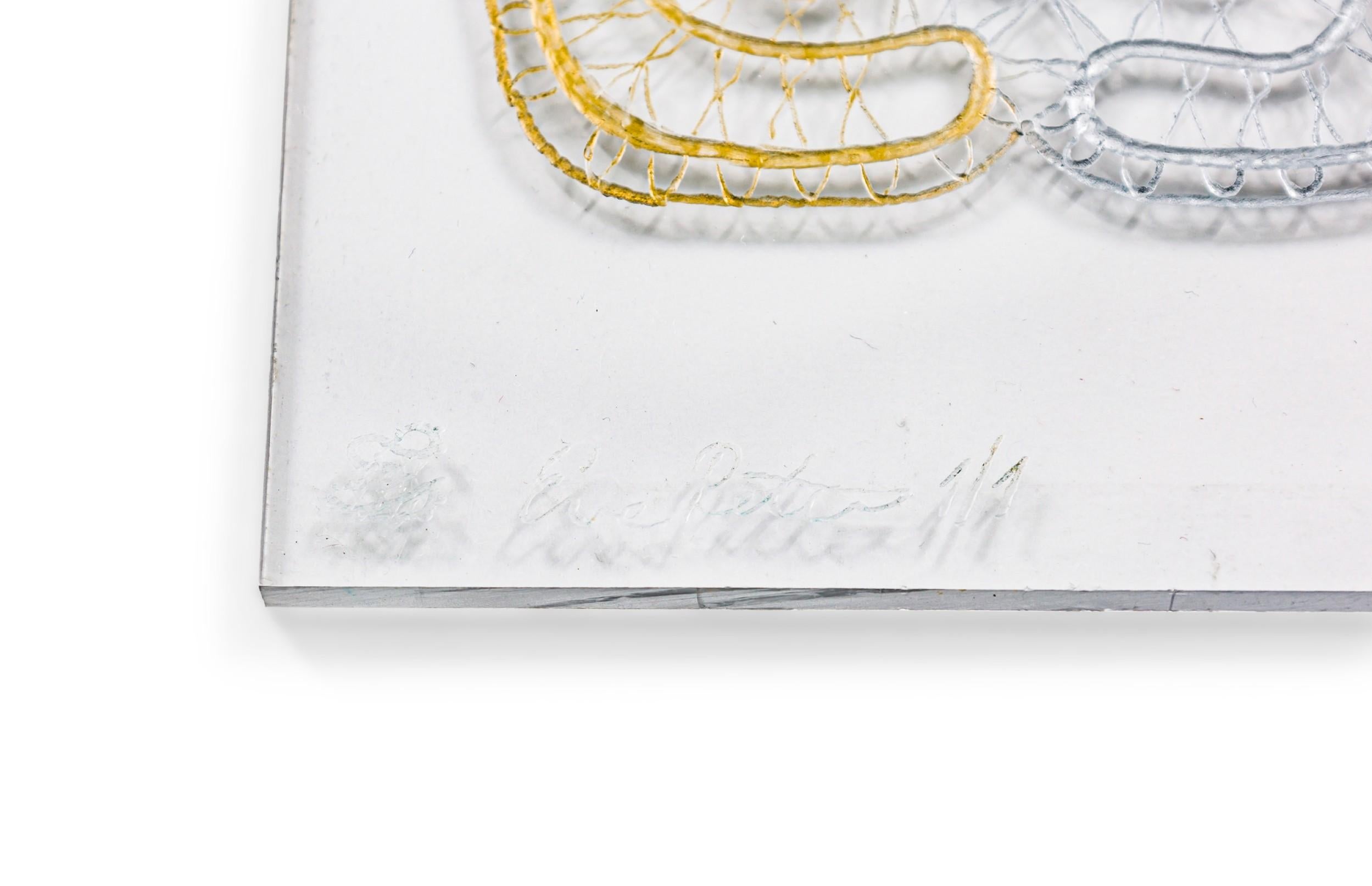 Eva Petric Obra de arte escultórica abstracta en técnica mixta, titulada: Dentro de mi sombra Siglo XXI y contemporáneo en venta