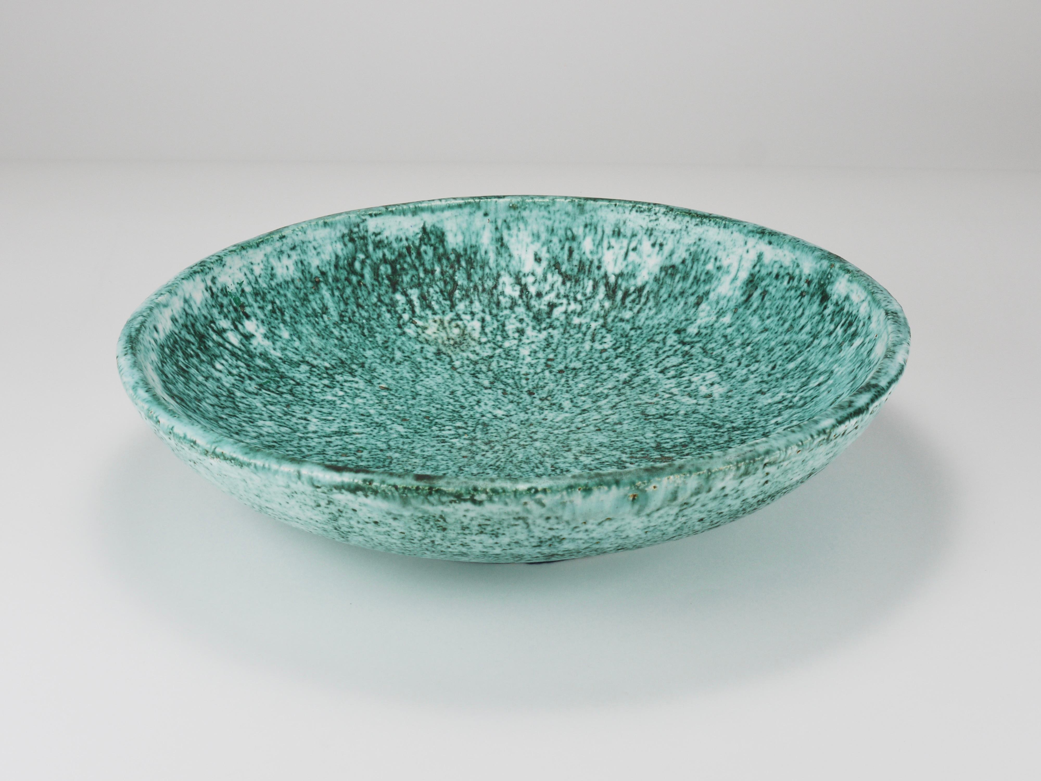 Eva Ruffoni Large Turquoise Ceramic Art Fruit Bowl, 15“ Diameter, Italy, 1980s For Sale 3