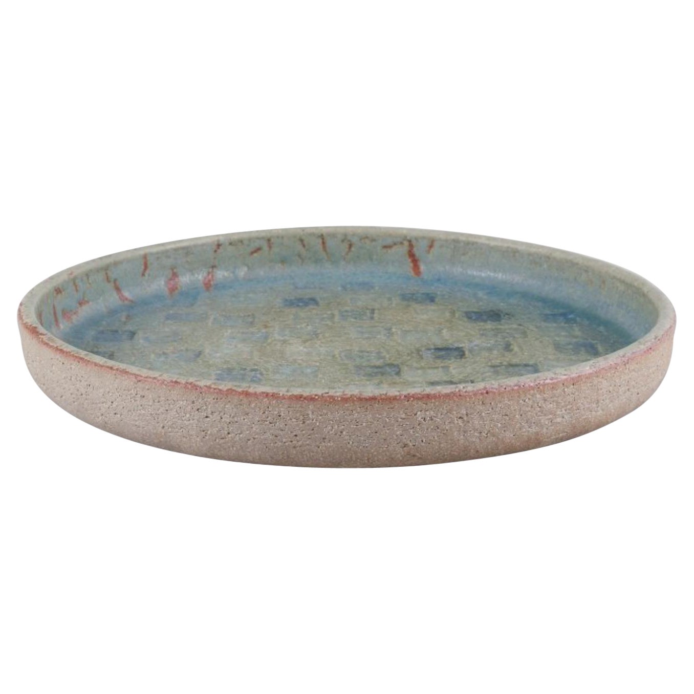 Eva Stæhr-Nielsen pour Saxbo. Grand plat en grès à glaçure bleue et verte. en vente