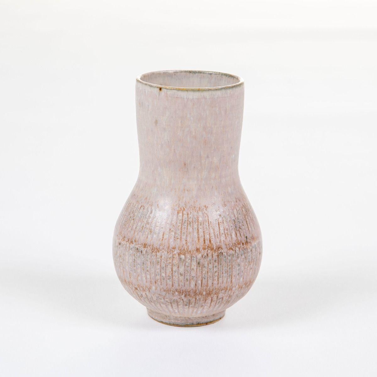 Eva Stæhr-Nielsen for Saxbo, Small Signed Stoneware Vase (Dänisch) im Angebot