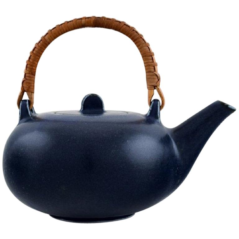 Eva Stæhr-nielsen for Saxbo, Teapot in Glazed Ceramics with Handle in  Wicker For Sale at 1stDibs