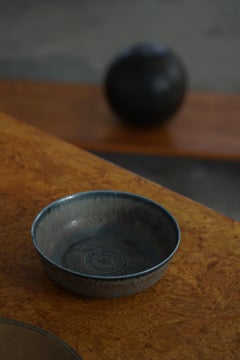 Eva Staehr-Nielsen, bol Saxbo, "237", céramique moderne danoise, milieu du 20e siècle.