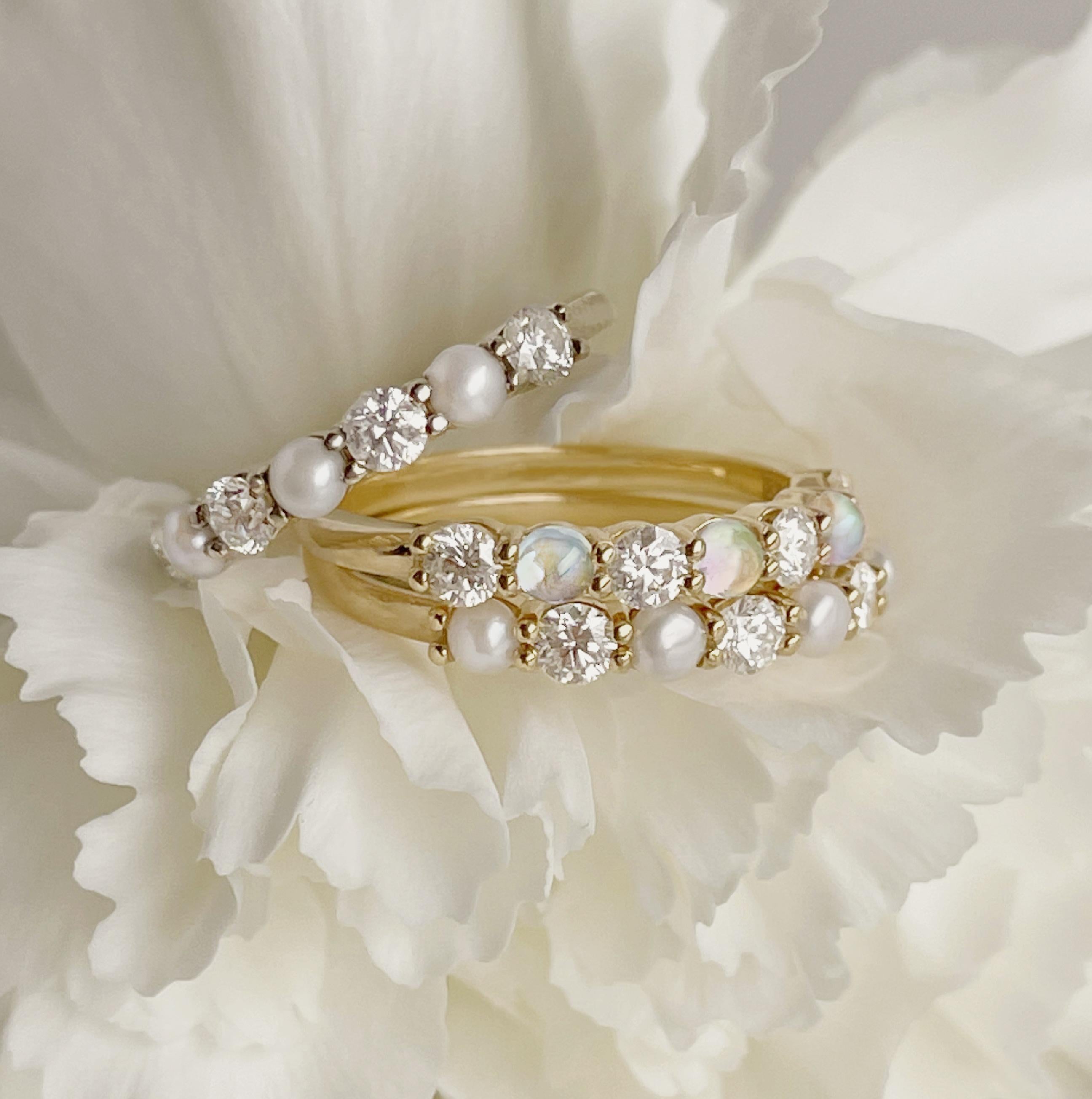 For Sale:  Eva Stones Diamond and Pearl or Rainbow Moonstone cabochon gold ring 3