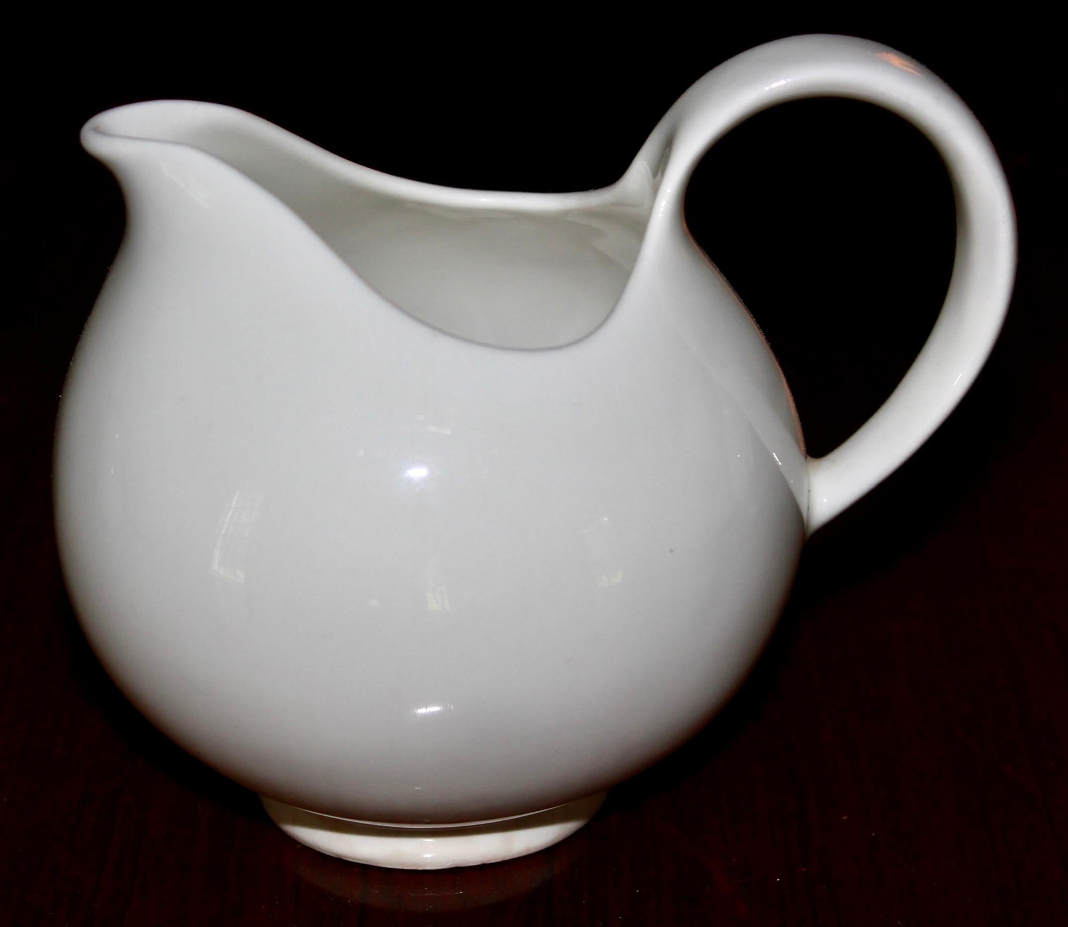 Eva Zeisel HallCraft Set da tè classico bianco In condizioni buone in vendita a Sharon, CT