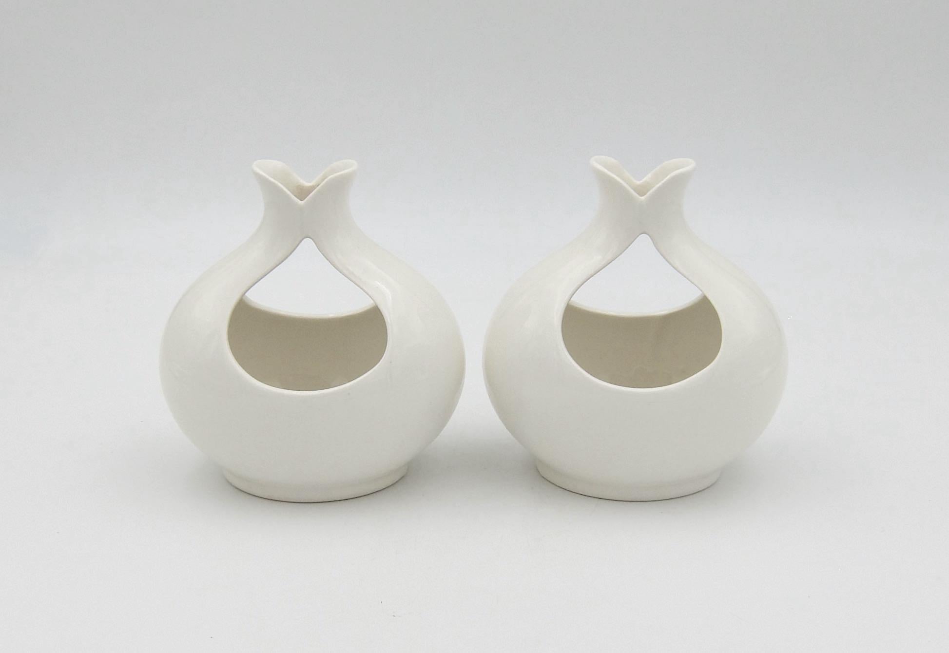 Eva Zeisel Tomorrow's Classic White Mid-Century Candle Holders for Hallcraft In Good Condition In Los Angeles, CA
