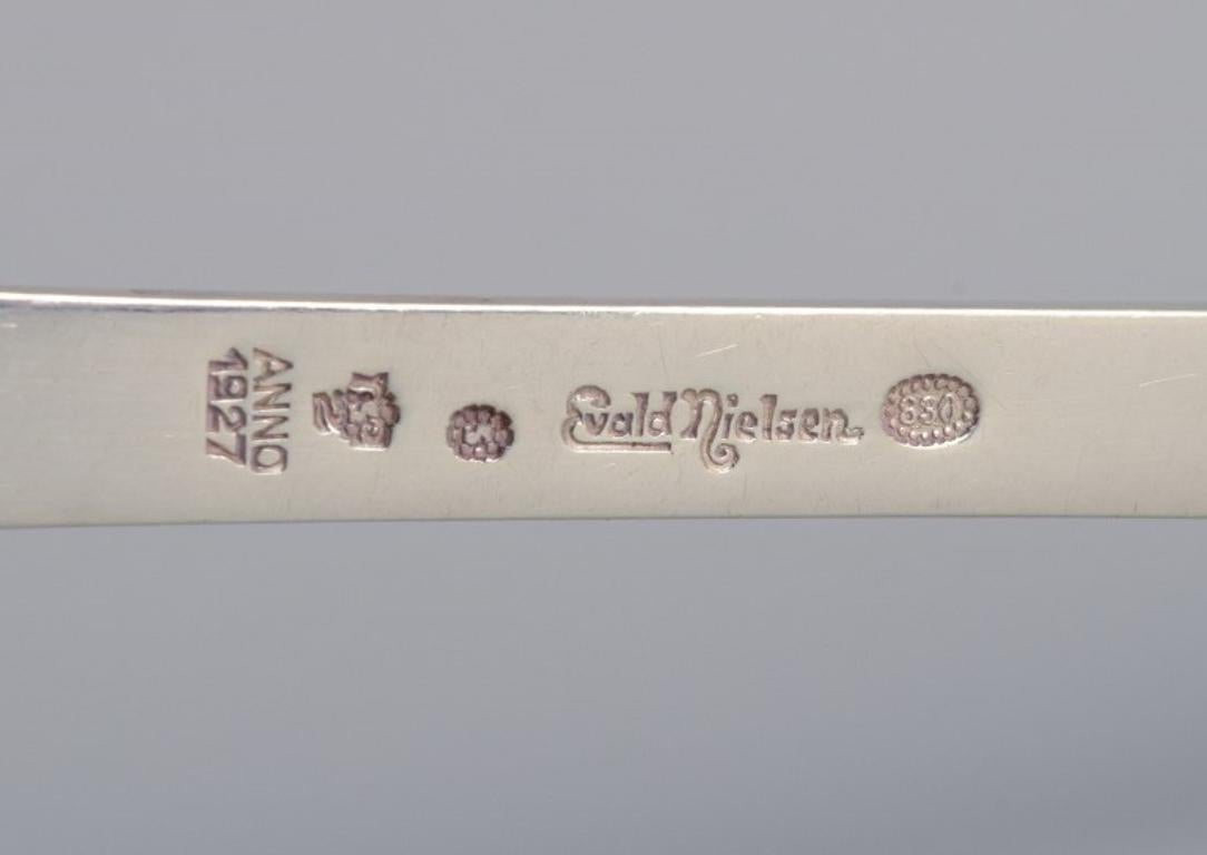 Jugendstil-Serviergeschirr spade aus dänischem 830er Silber von Evald Nielsen, Dänemark. im Zustand „Hervorragend“ im Angebot in Copenhagen, DK