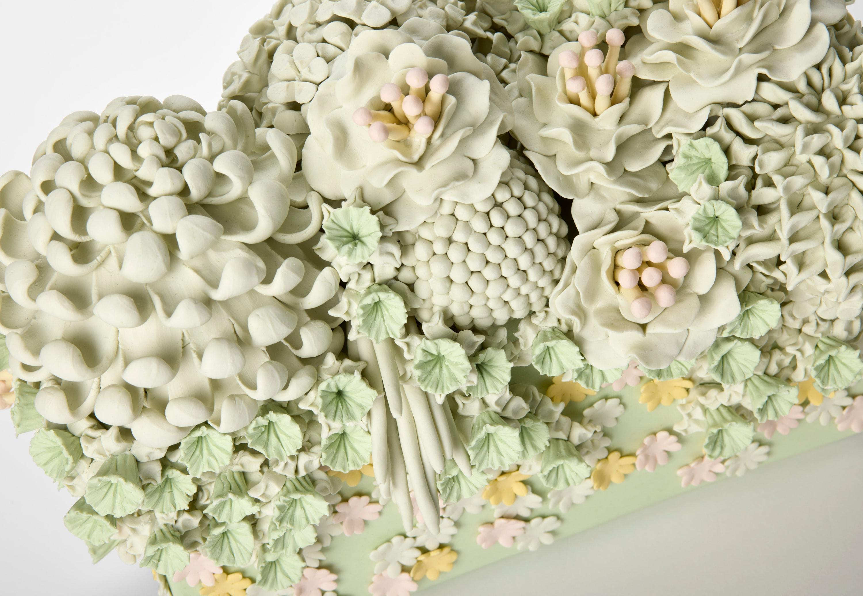 XXIe siècle et contemporain Evanescence Cornucopia III, sculpture verte, rose et jaune de Vanessa Hogge en vente