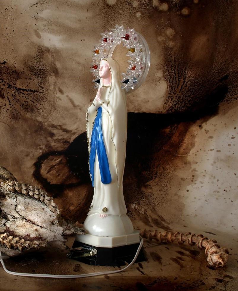 Fotografía de bodegones oscuros - Arte Natura Morte en venta Evangelos Koukouwitakis en venta 2