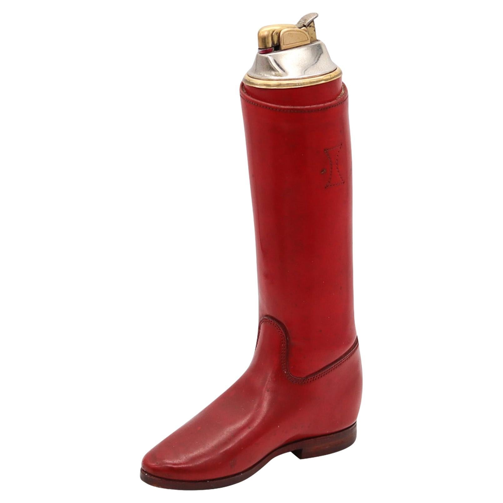 EVANS 1952 For Loyal Automatic Table Lighter in the Shape Of Large Leather Boot en vente