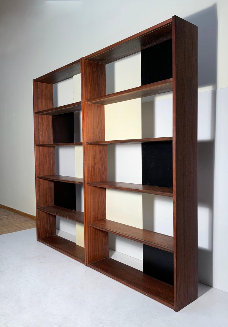 Evans Clark Glenn of California Folding Bookcase/ Display Shelf/ Room Divider In Good Condition For Sale In Chicago, IL