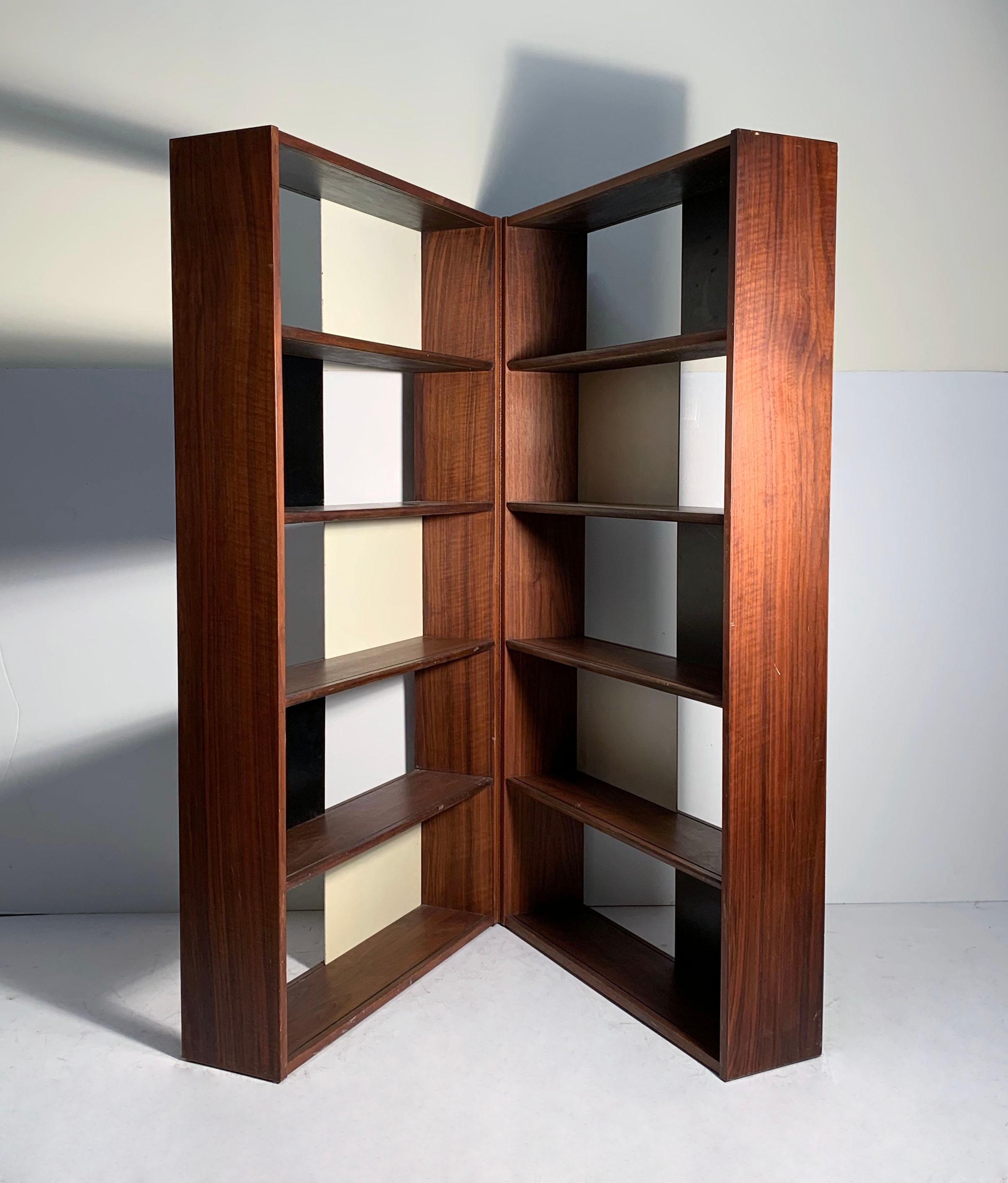 Mid-Century Modern Evans Clark Glenn of California Folding Bookcase/ Display Shelf/ Room Divider For Sale