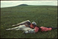 Eve Arnold - Une femme chevauchant un cheval, photographie 1979, imprimée d'après