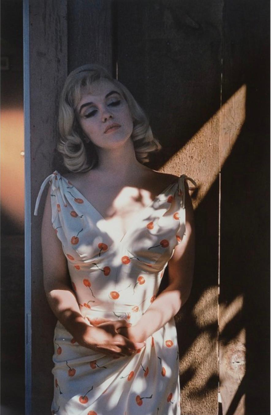 Black and White Photograph Eve Arnold - Marilyn MONROE sur le plateau de « The Misfits », États-Unis, Nevada, Reno 1960