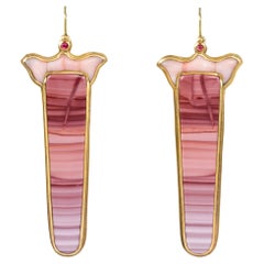 c. 1990 Eveli Sabatie Pink Agate, Pink Tourmaline Gold "Queen Bee" Earrings