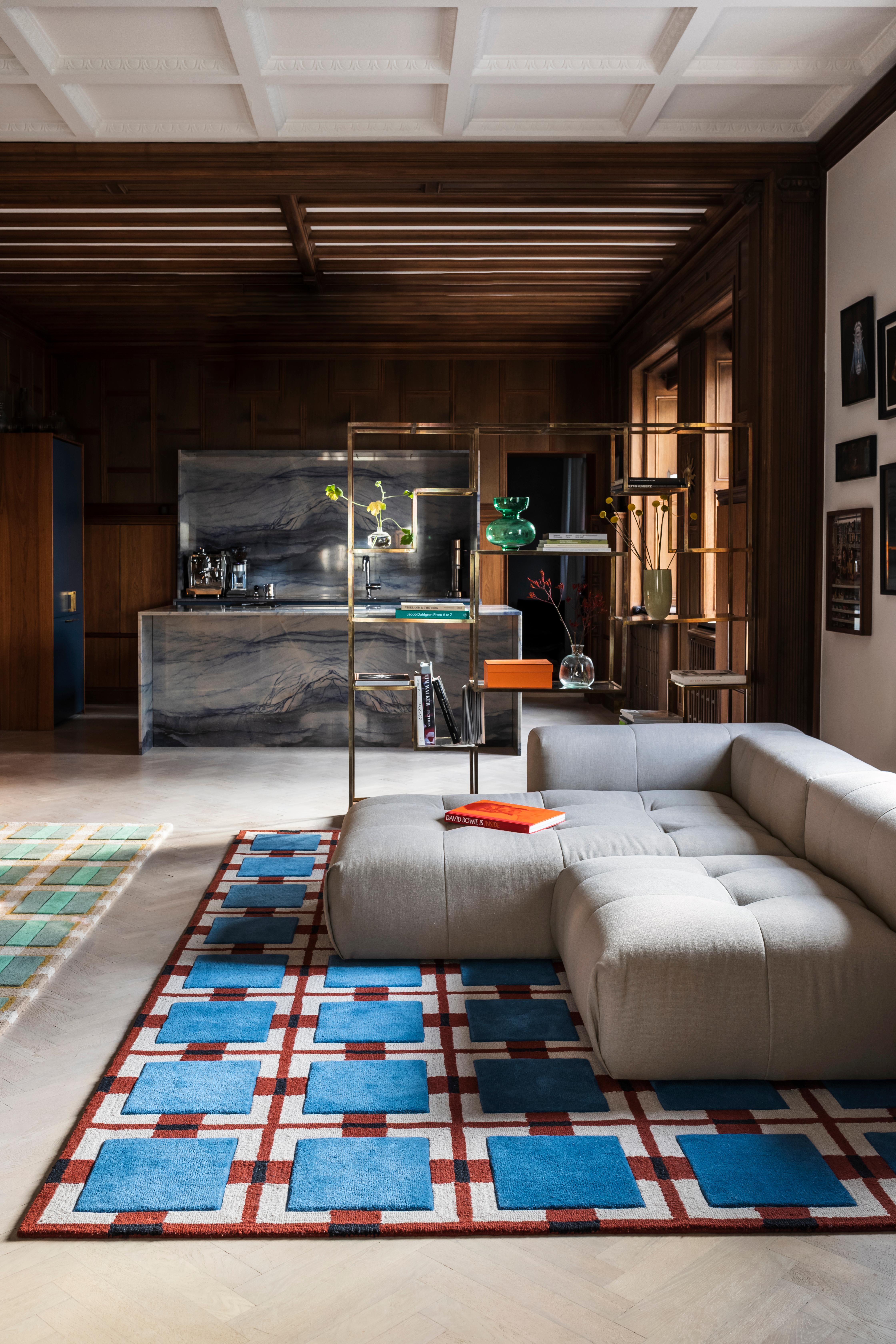 In collaboration with renowned Scandinavian artist Evelina Kroon, Layered introduces a collection that explores the boundary between art and interior design. With references to traditional female craftsmanship, four rugs are presented that balance