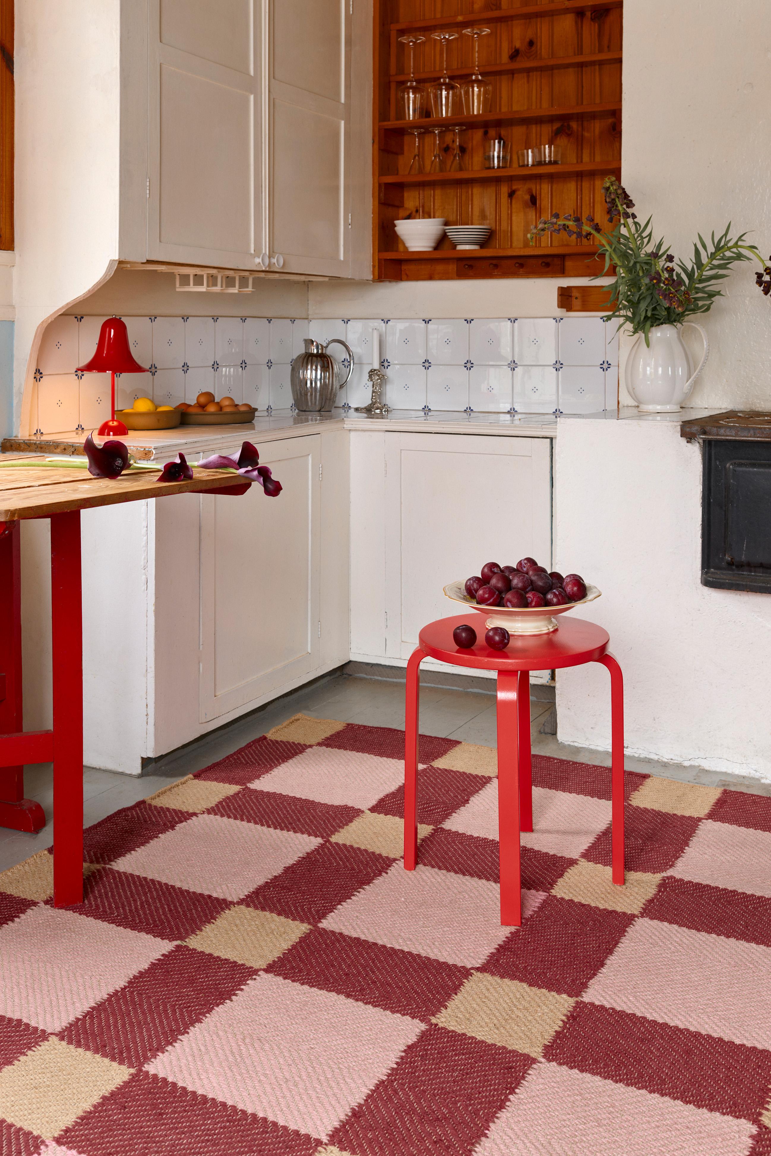 Modern Evelina Kroon Jute Rug Plum Punch For Sale