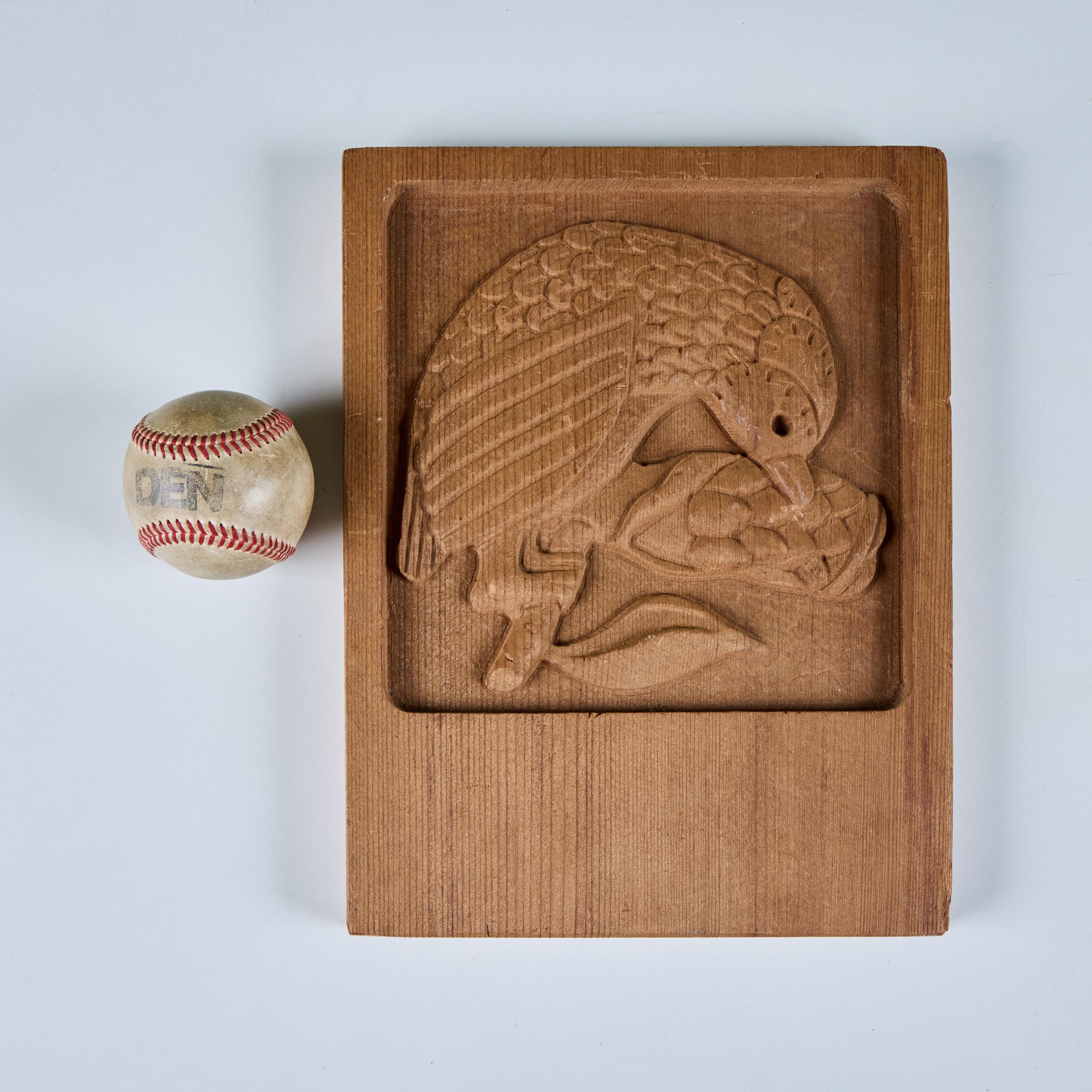 Evelyn Ackerman Bird Wood Carved Panel Estadounidense en venta