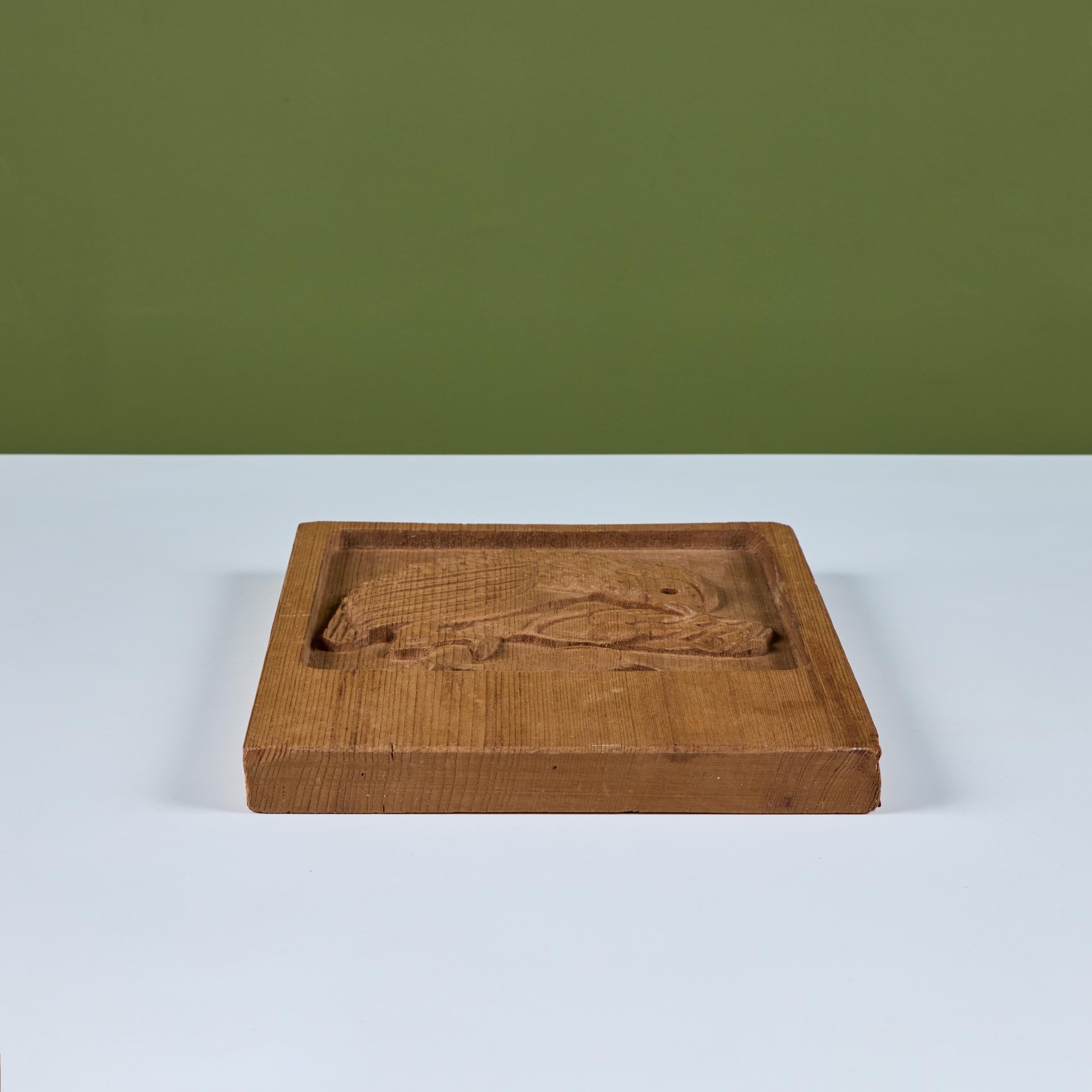 Evelyn Ackerman Bird Wood Carved Panel Tallado en venta