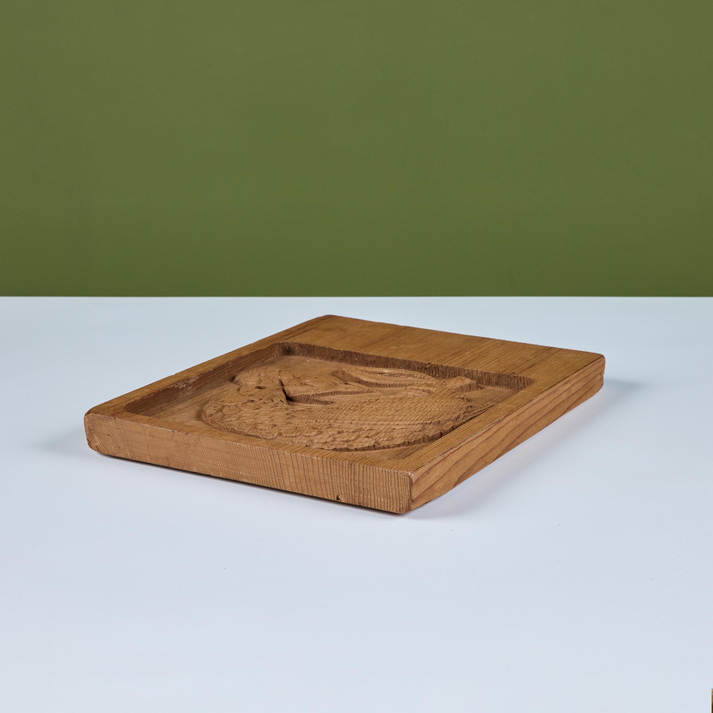 Evelyn Ackerman Bird Wood Carved Panel Madera en venta