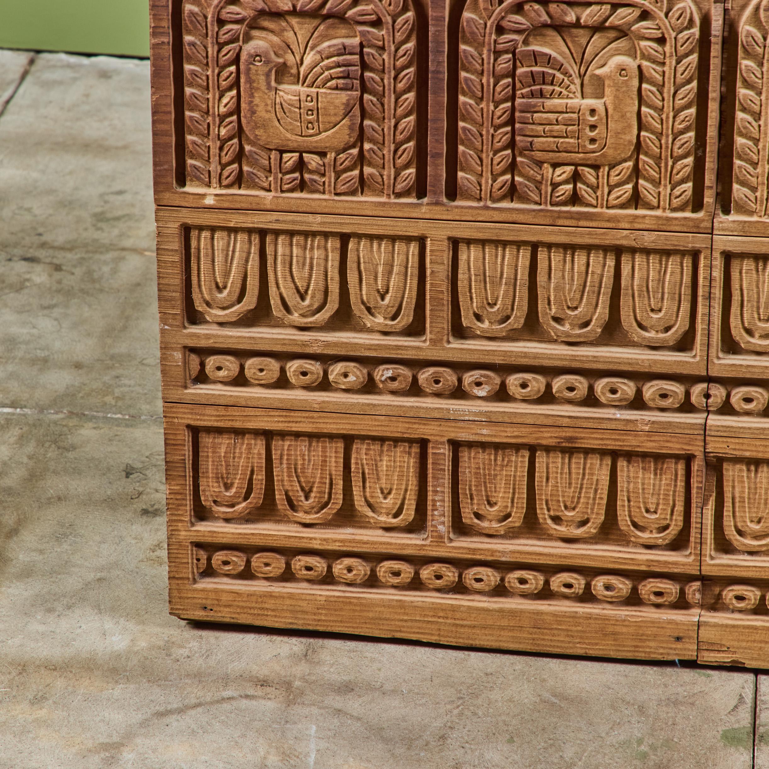Panel tallado en madera a gran escala de Evelyn Ackerman para Era Industries en venta 1
