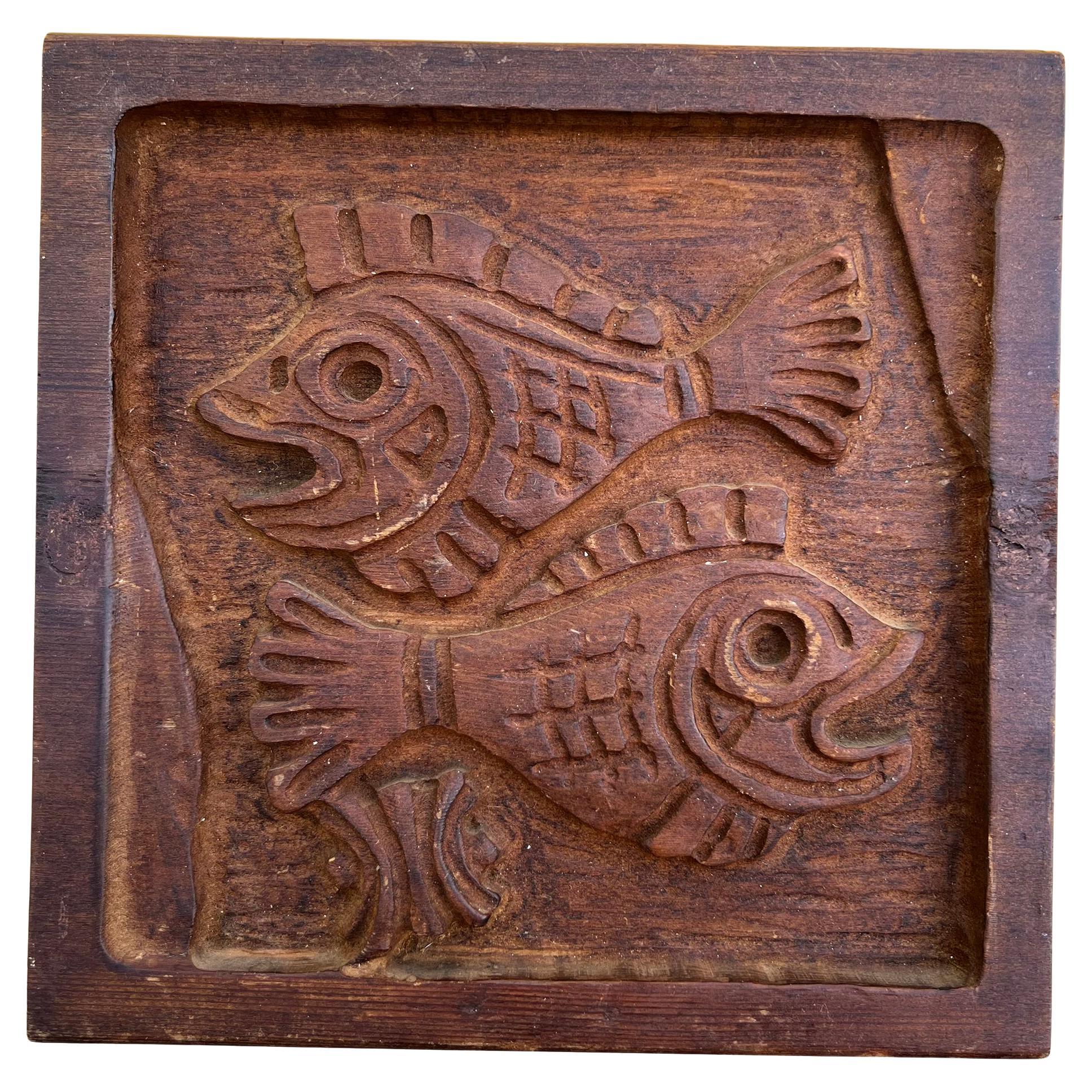 Evelyn Ackerman Panelcarve Piscis Diseño en bajorrelieve Panel de madera Moderno de mediados de siglo en venta