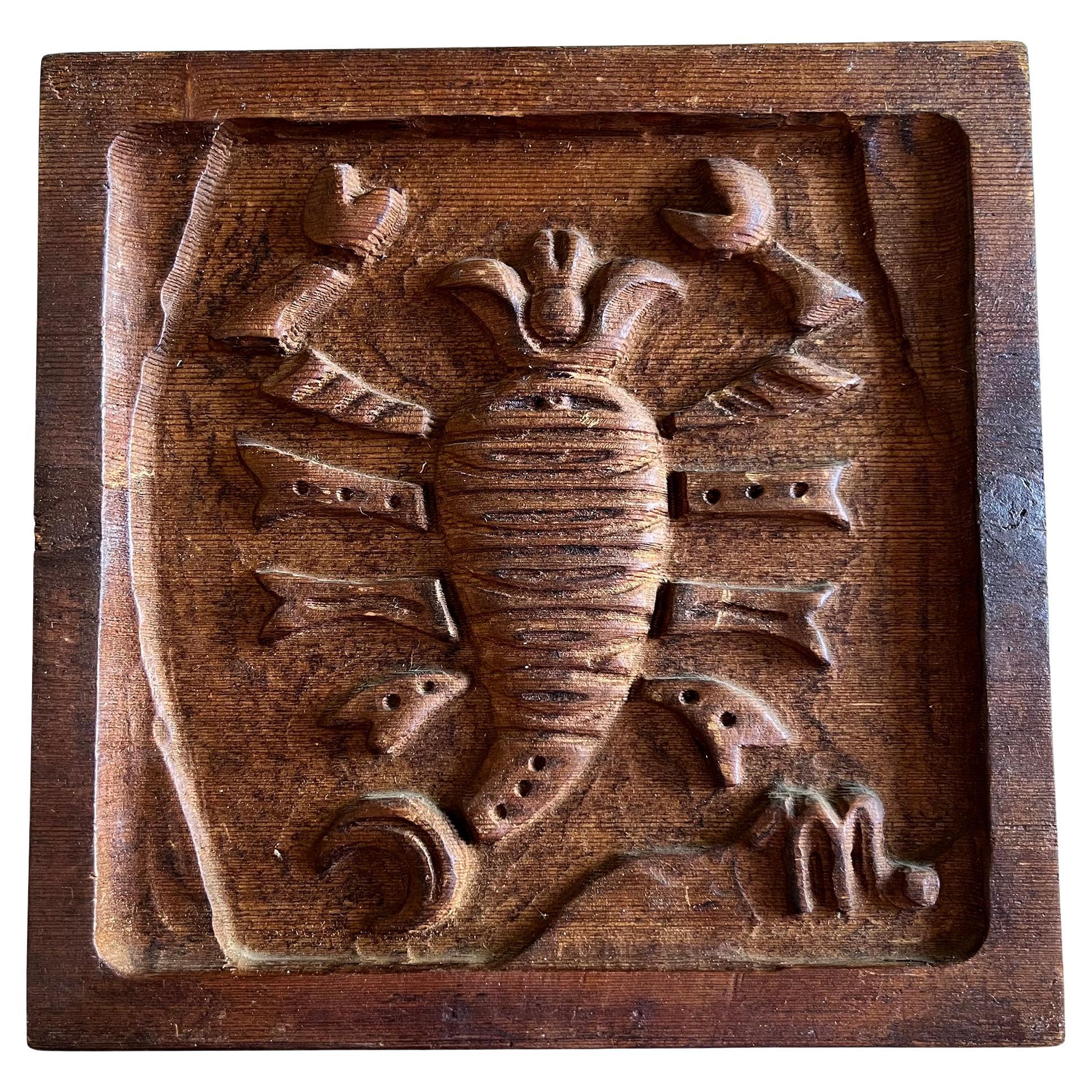 Evelyn Ackerman Panelcarve Scorpio Bas Relief Design Holzplatte (Moderne der Mitte des Jahrhunderts) im Angebot