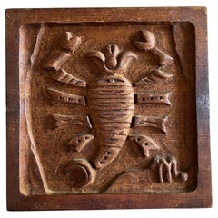 Evelyn Ackerman Panelcarve Escorpio Diseño en bajorrelieve Panel de madera
