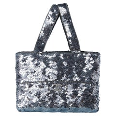 Evening bag in silver sequin, beads and rhinestone brand Chanel (Numbered )