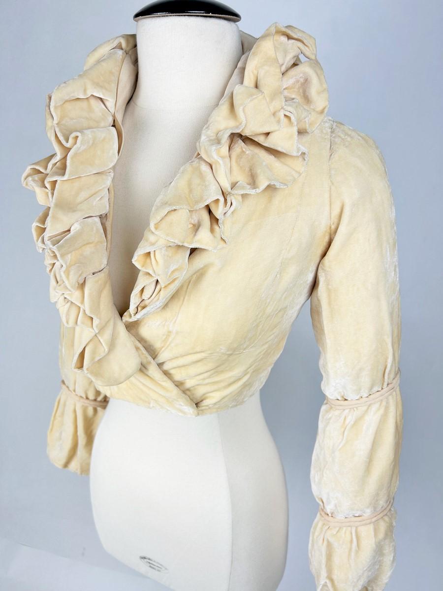 Evening bolero in eggshell velvet - France Circa 1930 For Sale 4