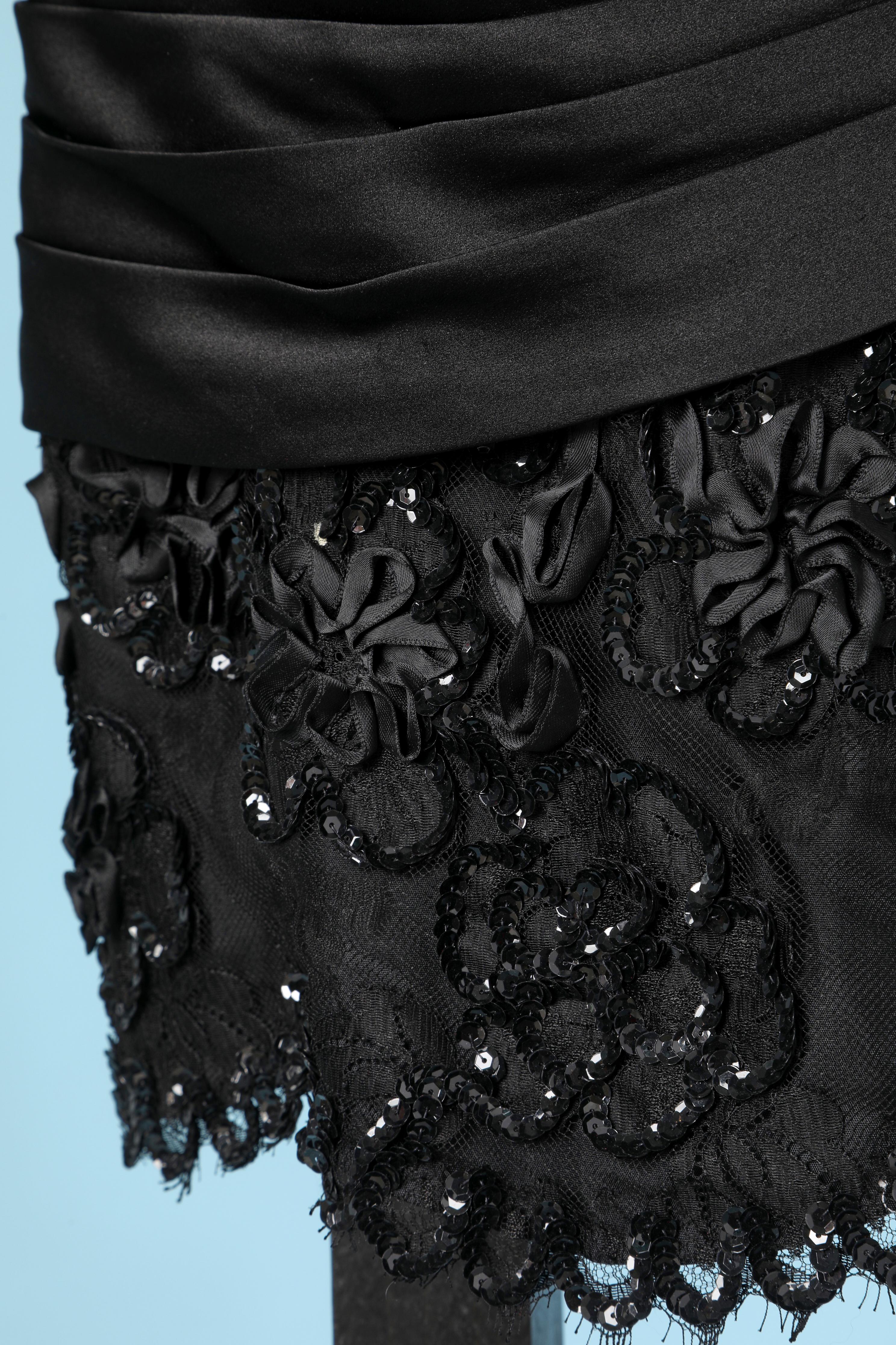 Noir Robe bustier de soirée en satin noir et dentelle brodée Pnlope Zagora en vente