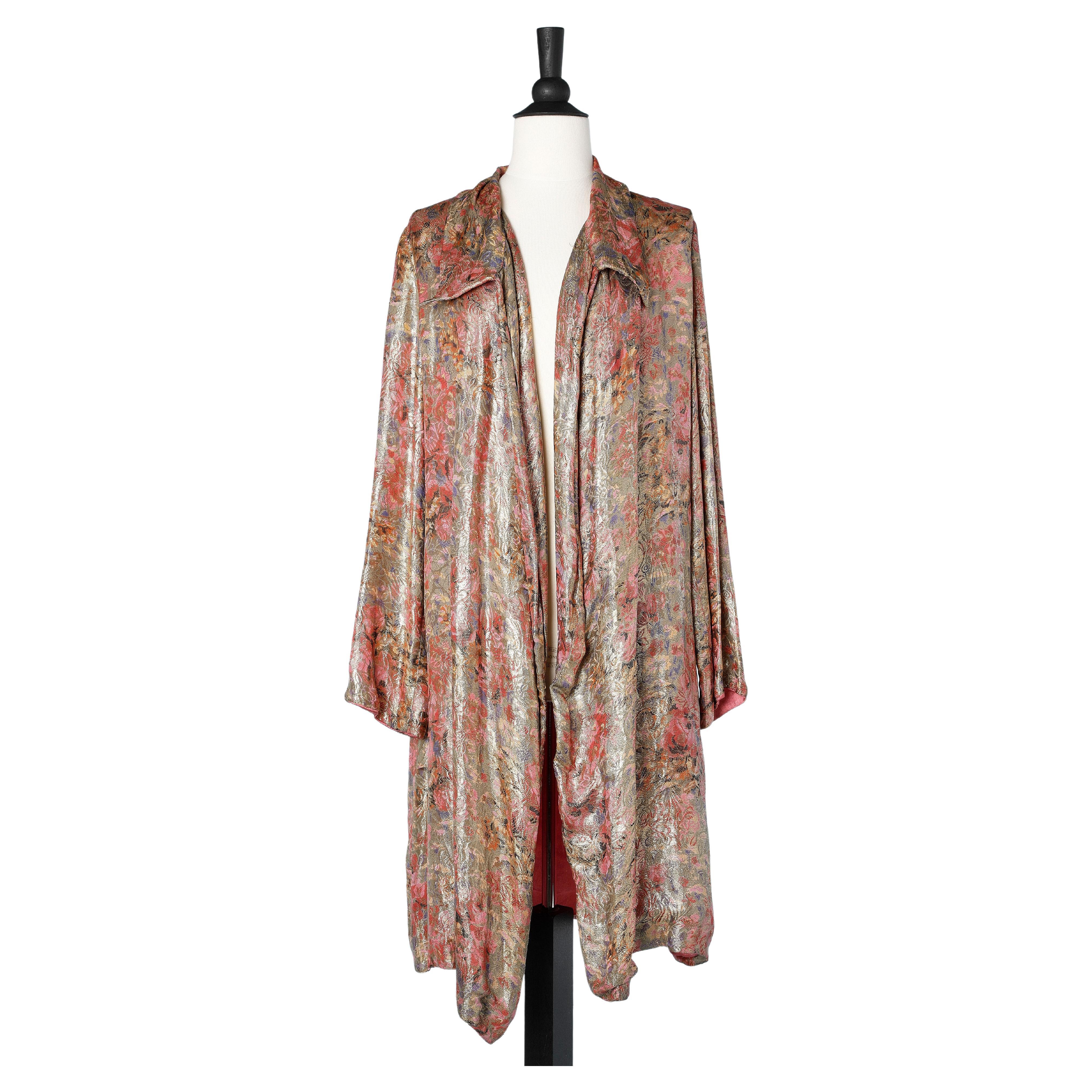 Evening coat in multicolor jacquard silk lurex from Lyon (France)  Circa 1920/30 For Sale