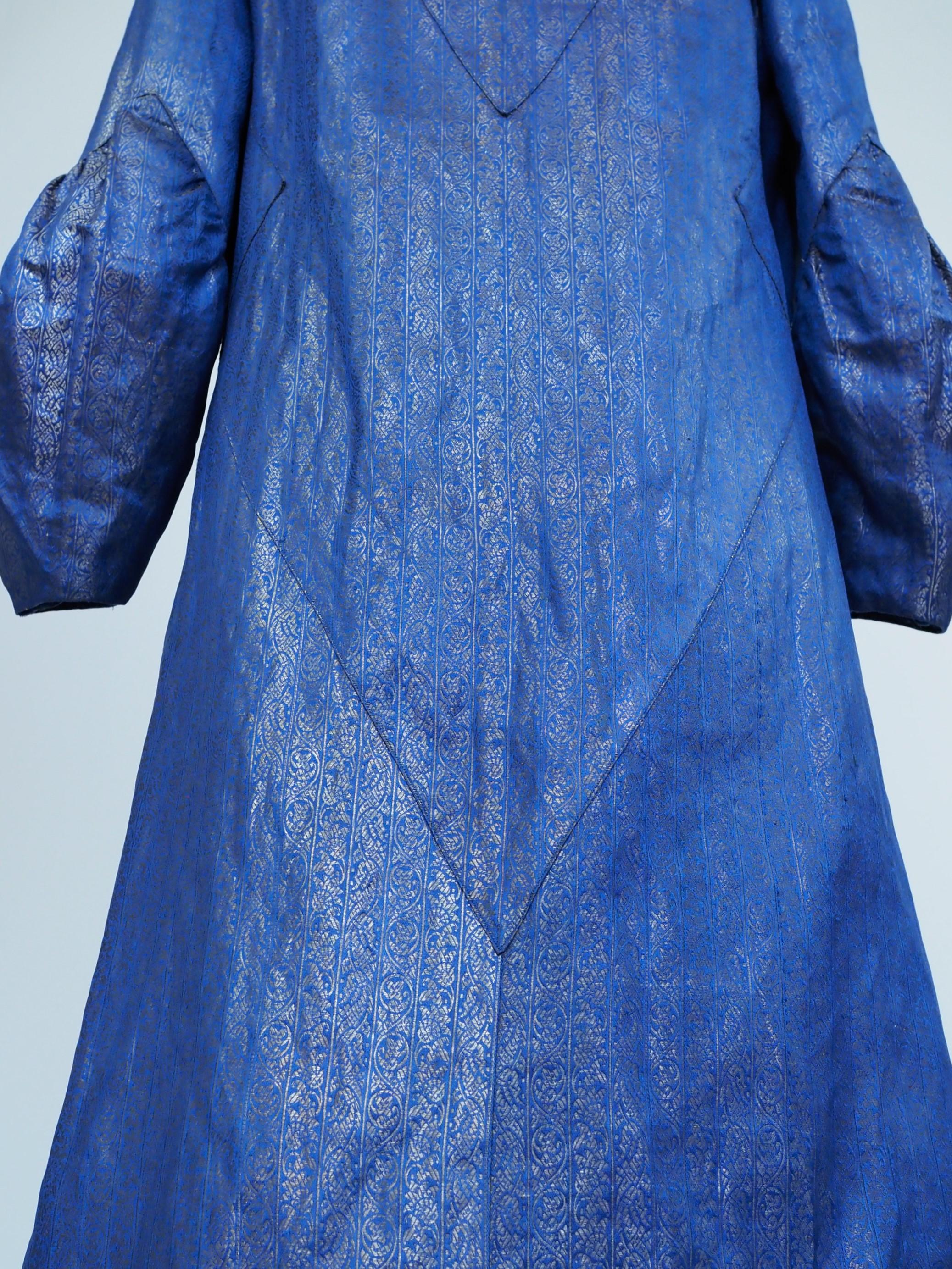 Evening Couture coat in silver lamé by Germaine Lecomte N°03871 Paris Circa 1930 For Sale 9