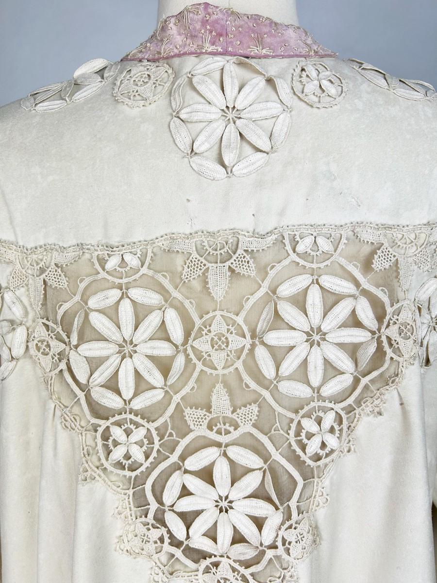 Evening coat in wool felt applied with embroidery, by Chellier Paris Circa 1910 For Sale 6