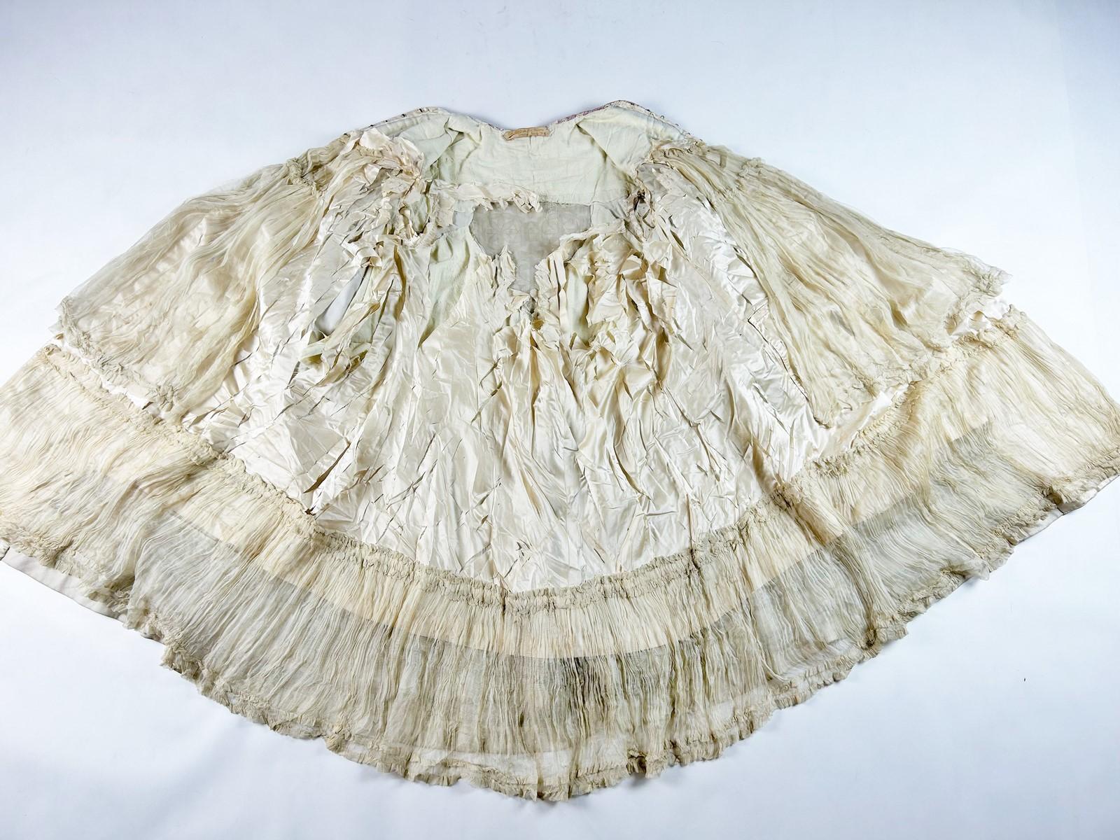 Evening coat in wool felt applied with embroidery, by Chellier Paris Circa 1910 For Sale 7